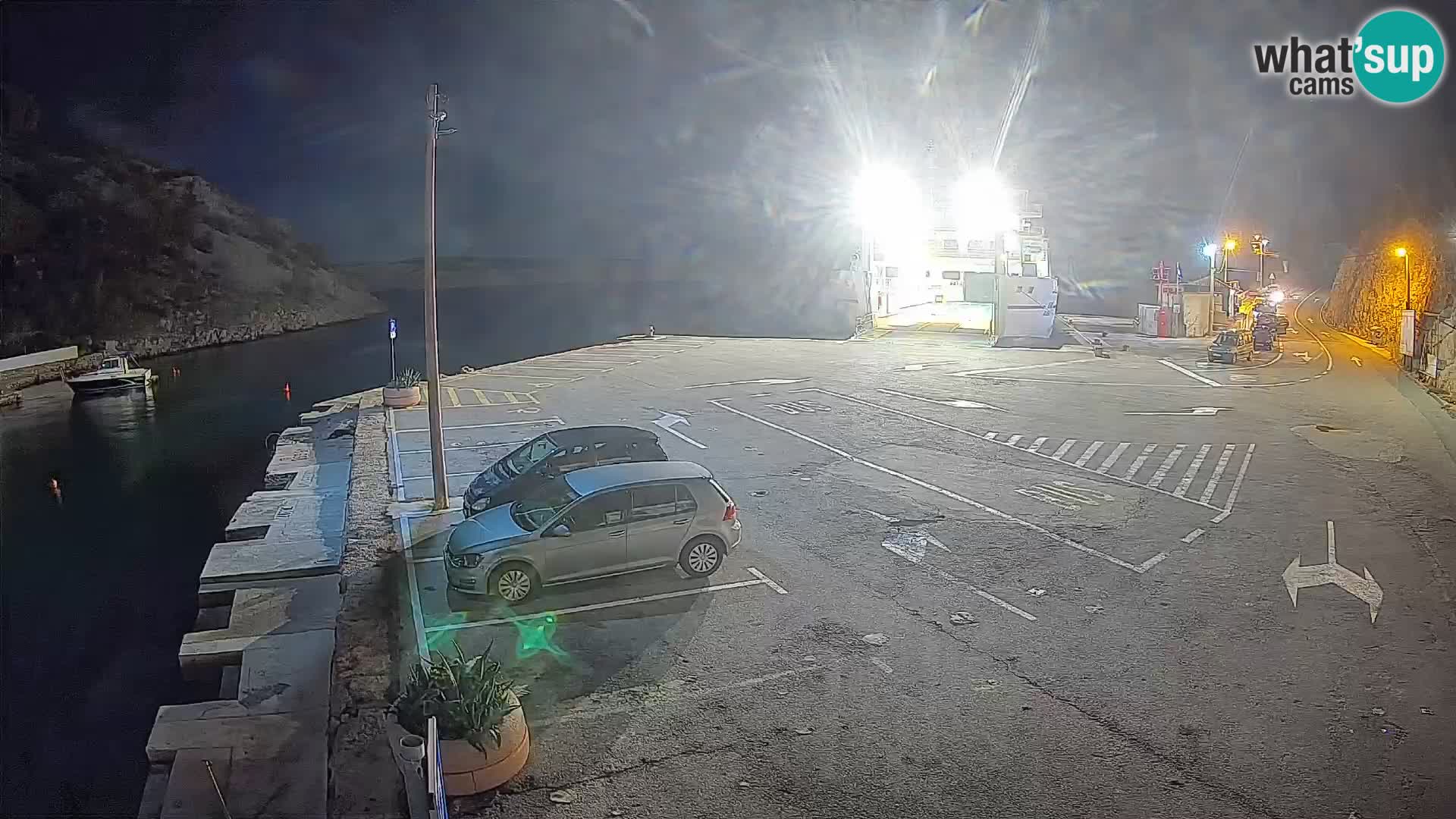 Webcam del puerto de ferris de Prizna – hacia la isla de Pag