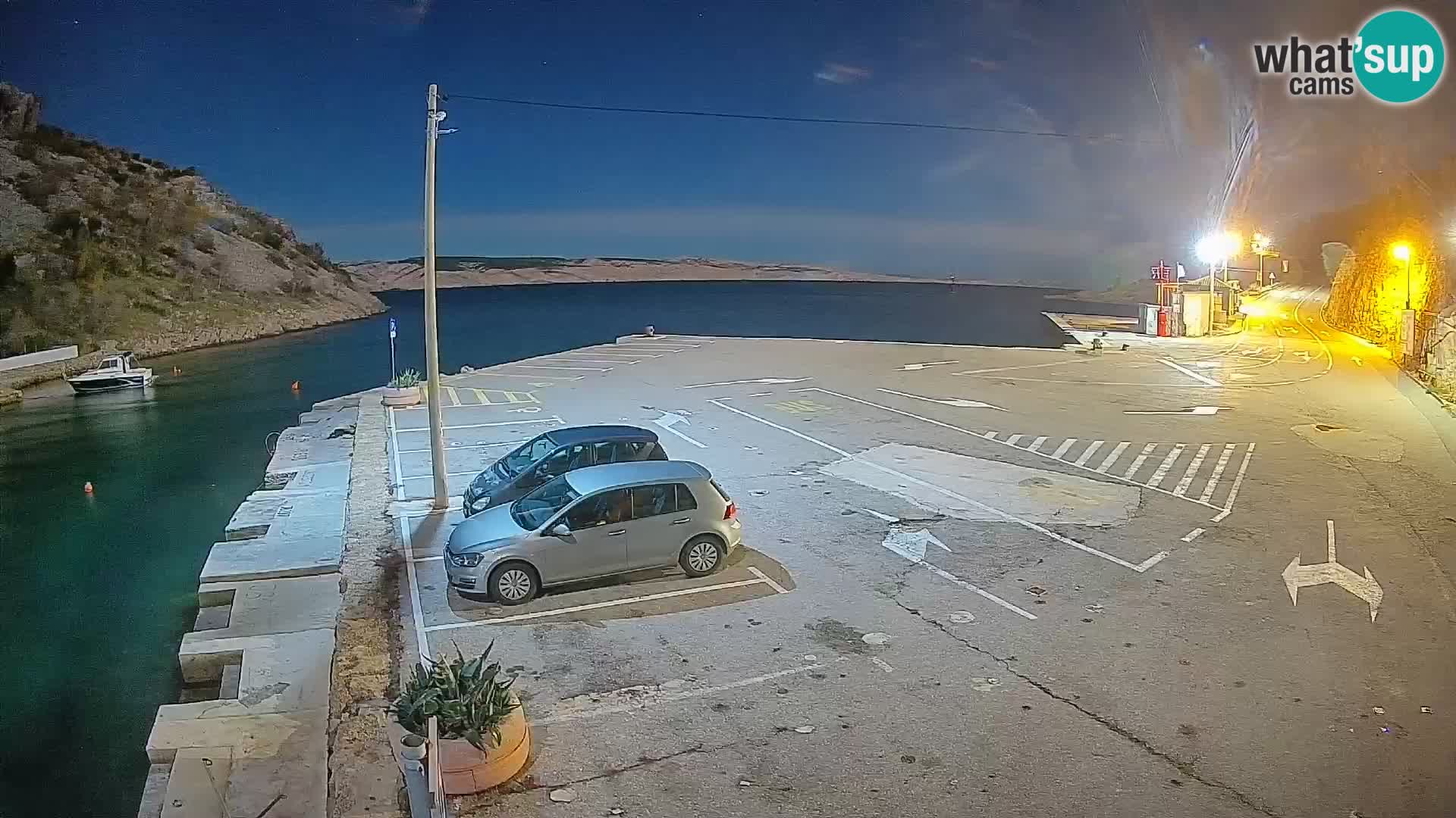 Webcam port de ferry de Prizna – vers l’île de Pag