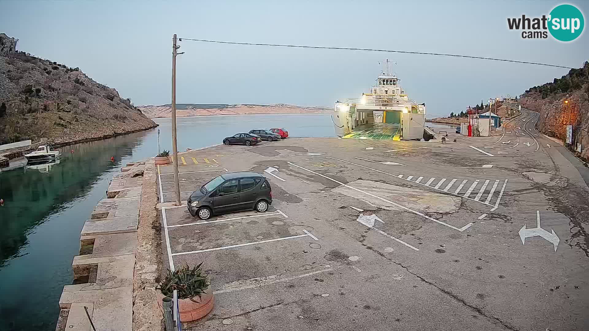 Webcam port de ferry de Prizna – vers l’île de Pag