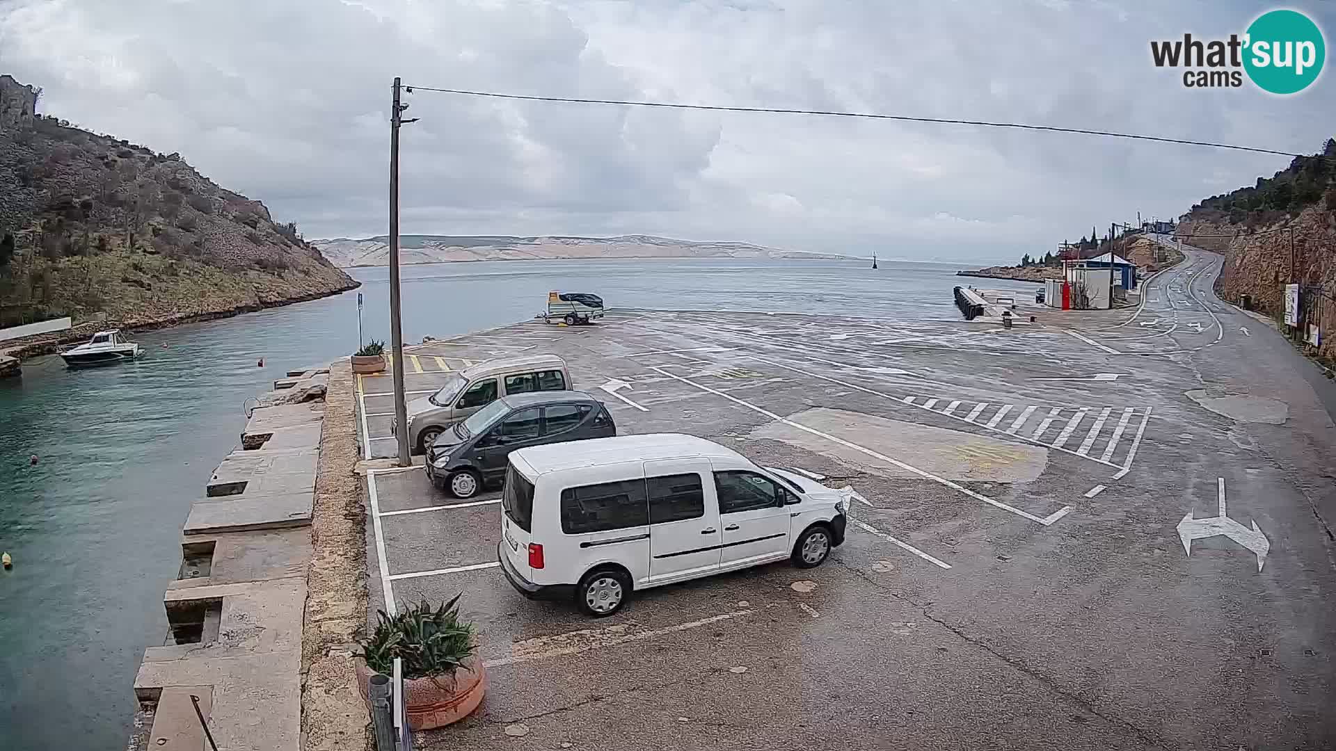 Webcam Prizna ferry port to Pag island