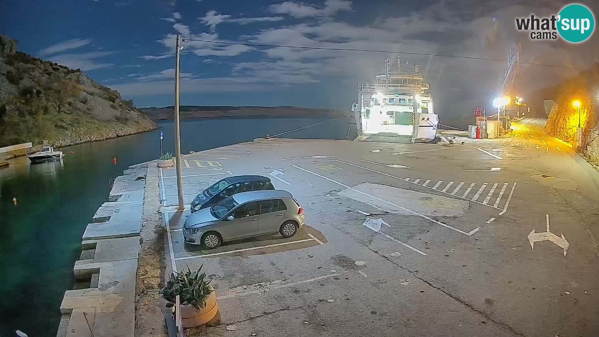 Web kamera trajektna luka Prizna – prema otoku Pag