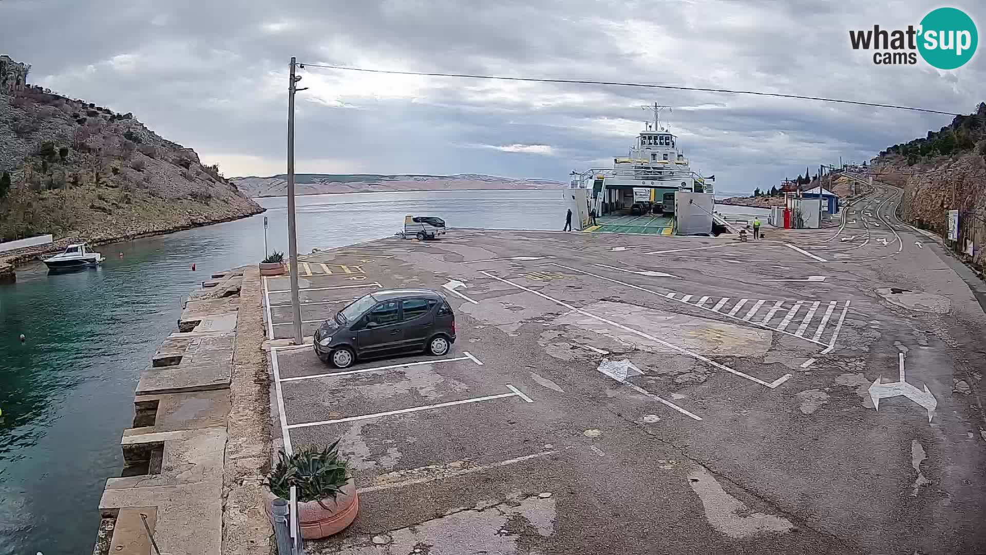 Webcam Prizna ferry port to Pag island