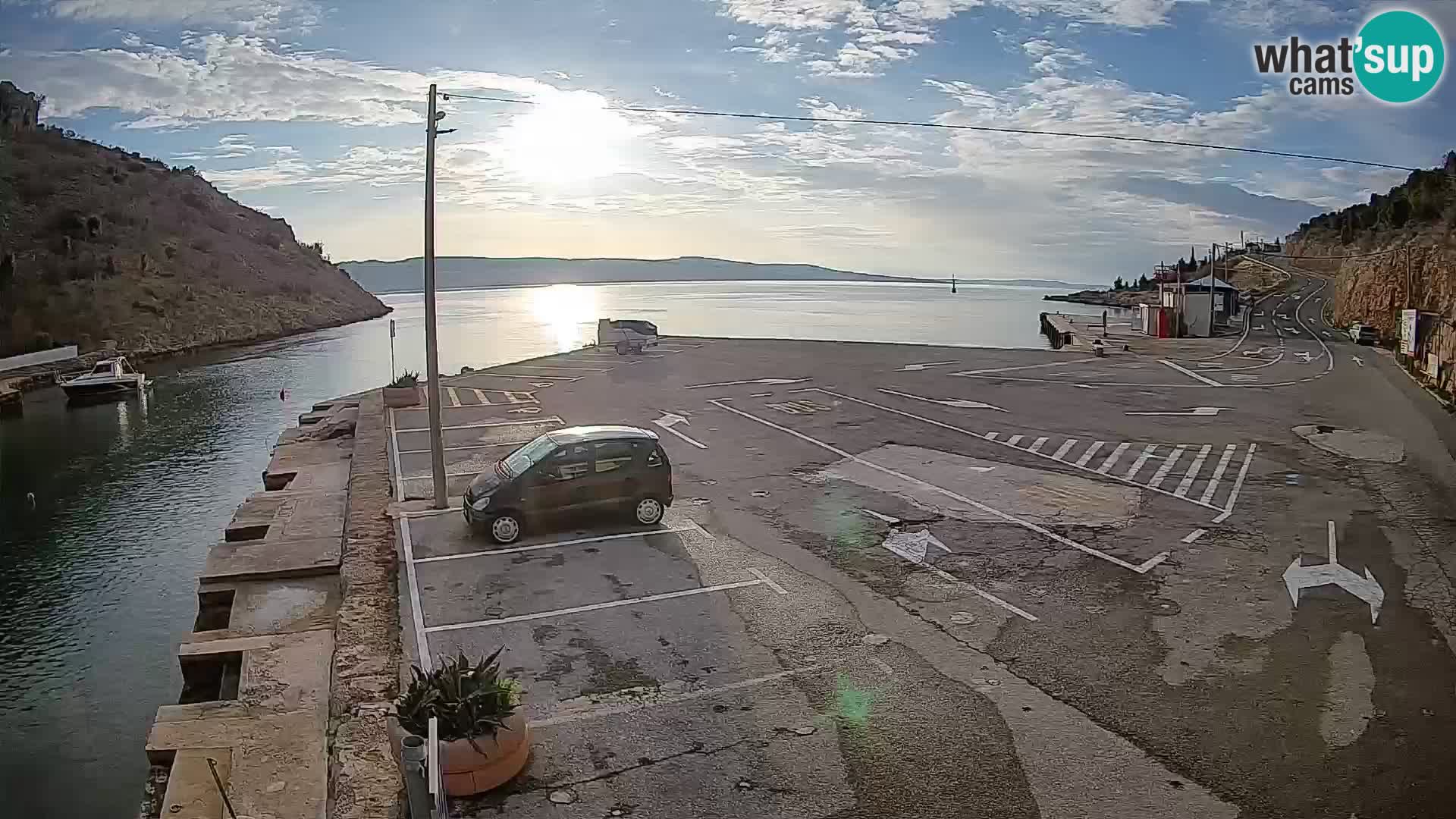 Webcam Prizna ferry port to Pag island