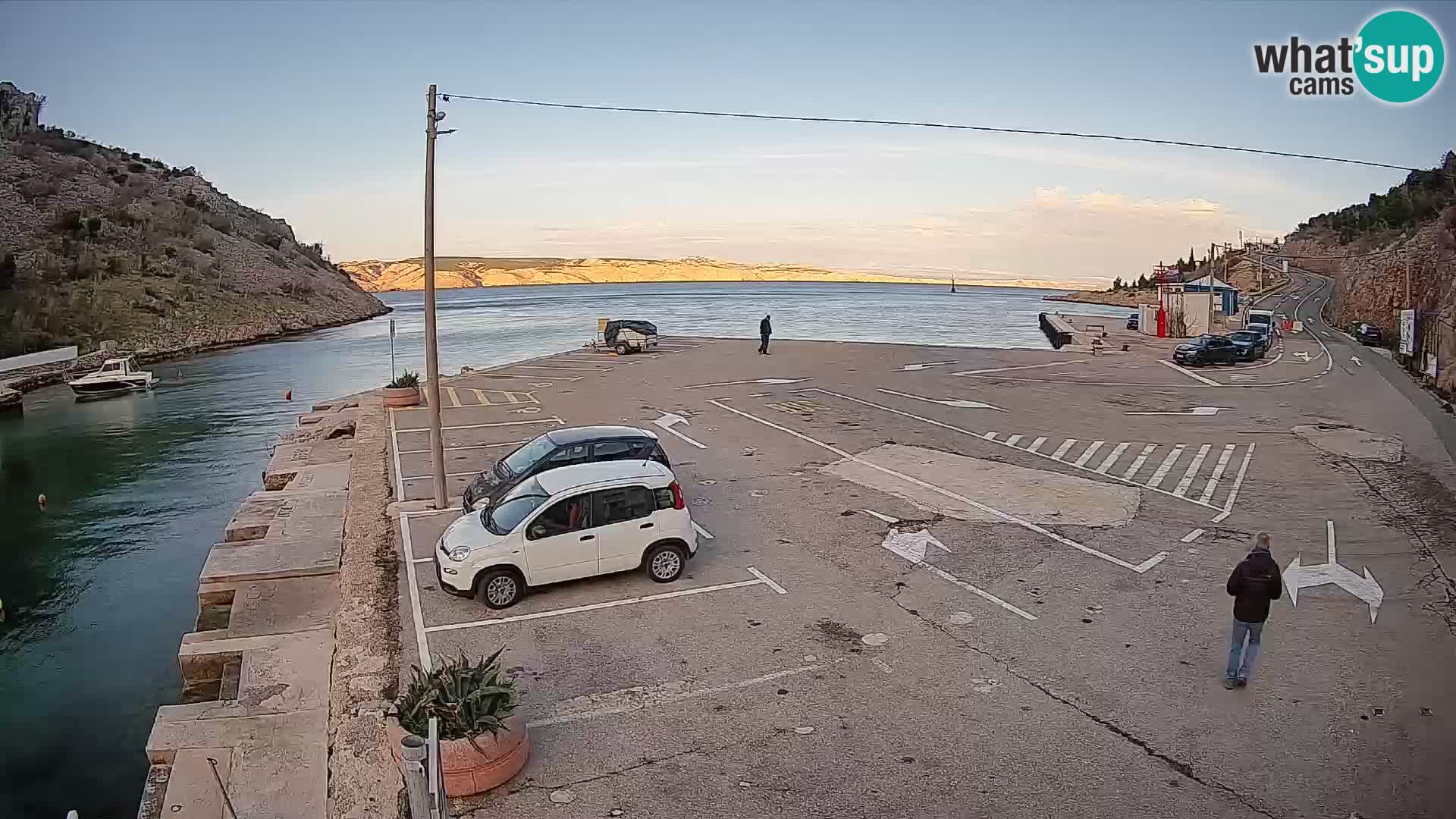 Webcam Prizna ferry port to Pag island