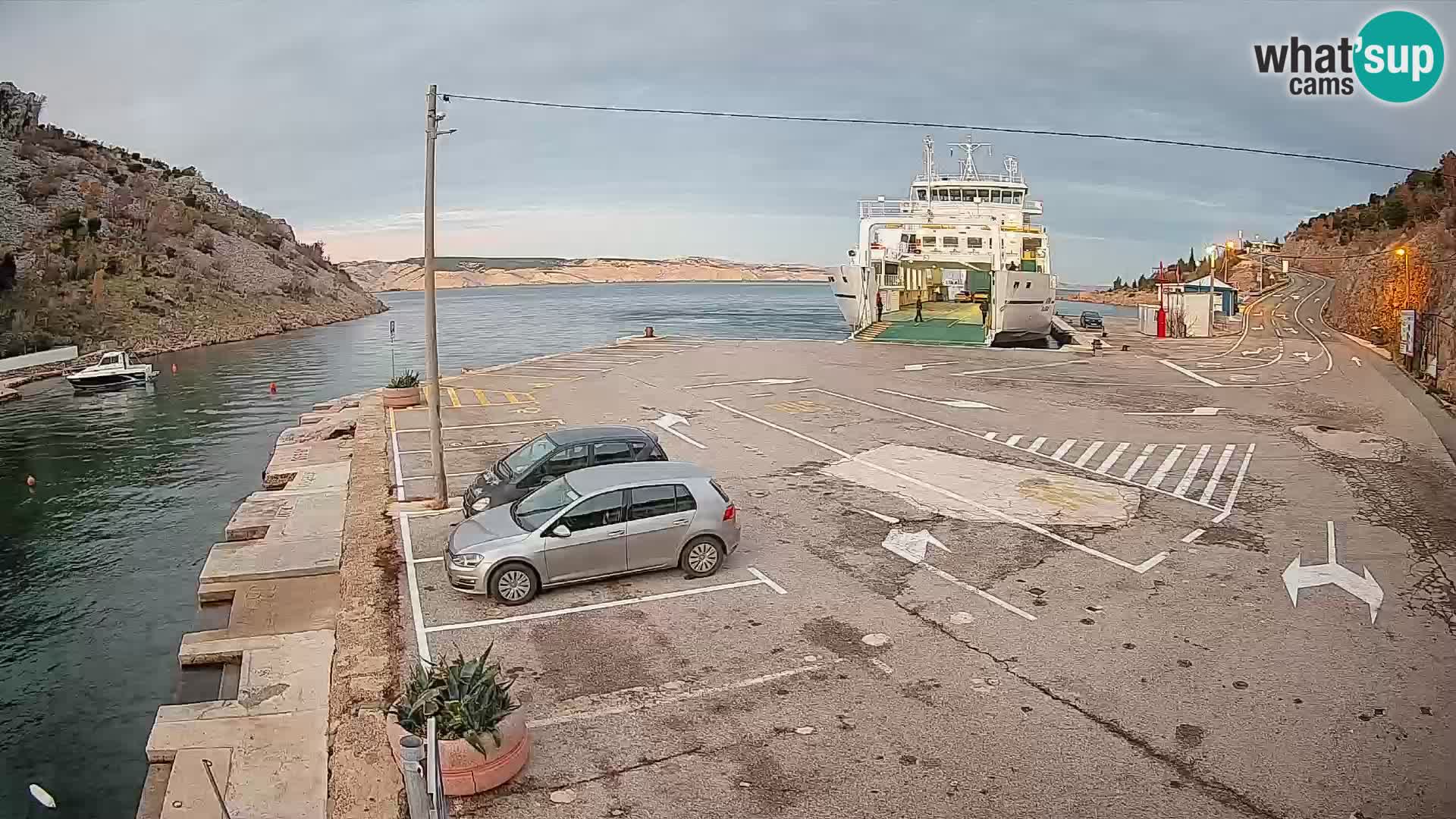 Webcam Fährhafen Prizna – zur Insel Pag