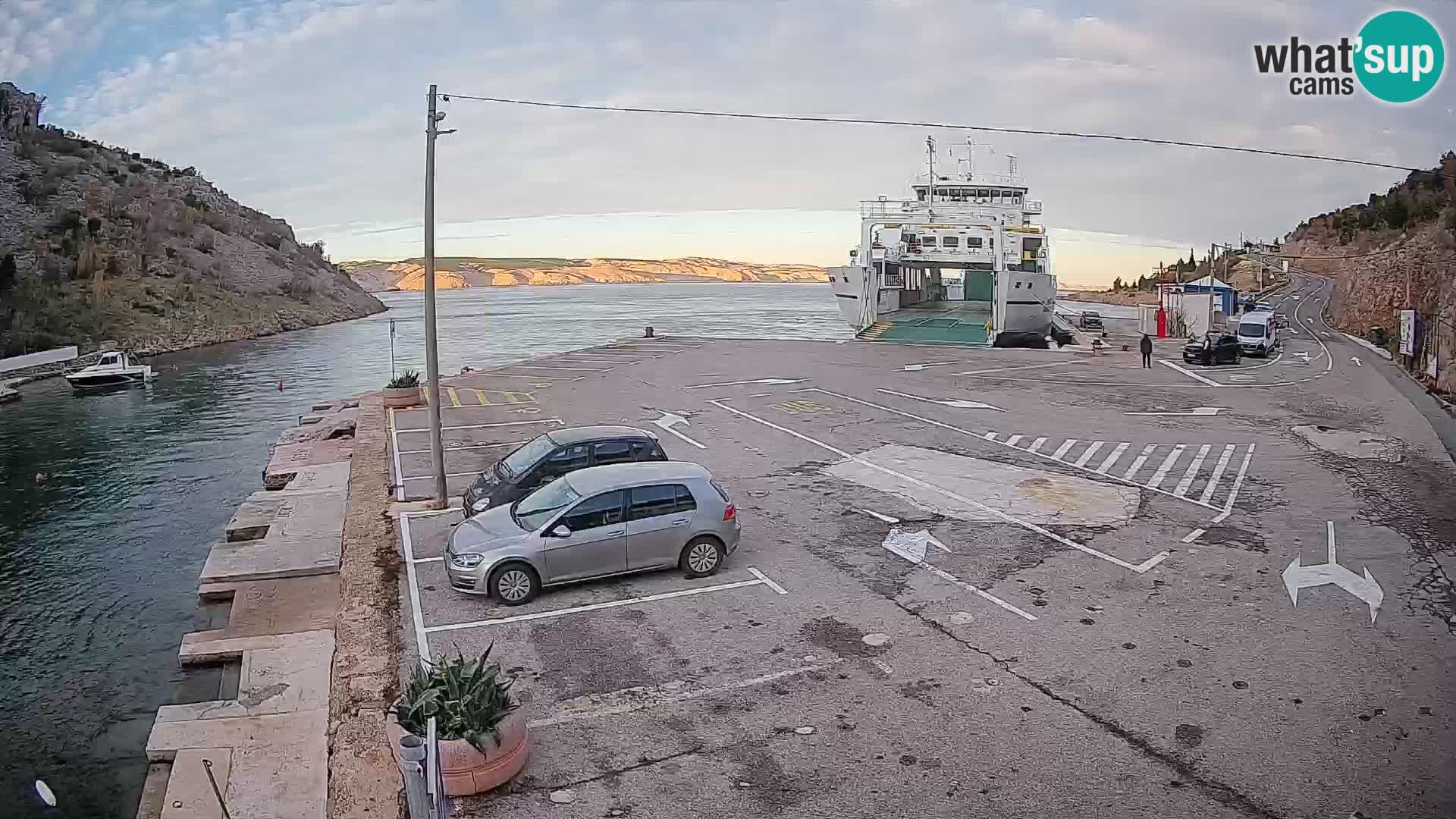 Webcam Prizna ferry port to Pag island