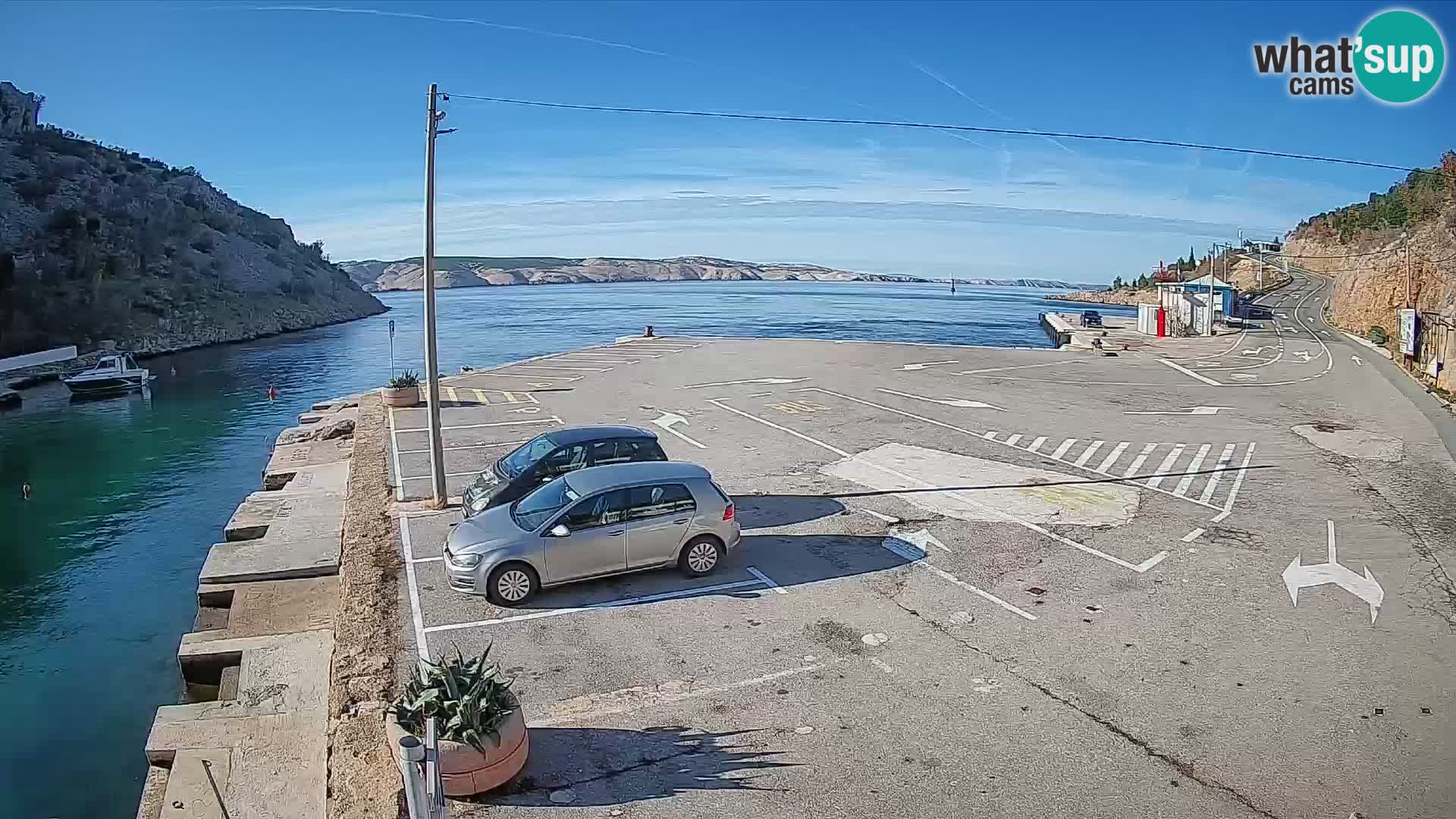 Webcam del puerto de ferris de Prizna – hacia la isla de Pag