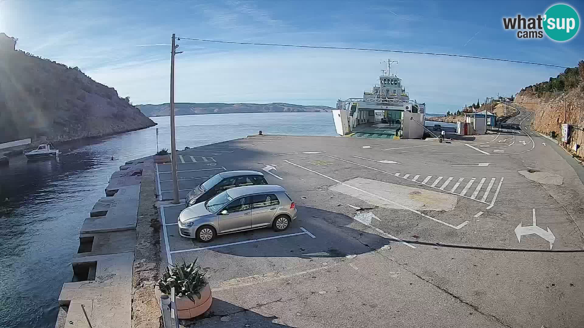 Webcam Prizna ferry port to Pag island
