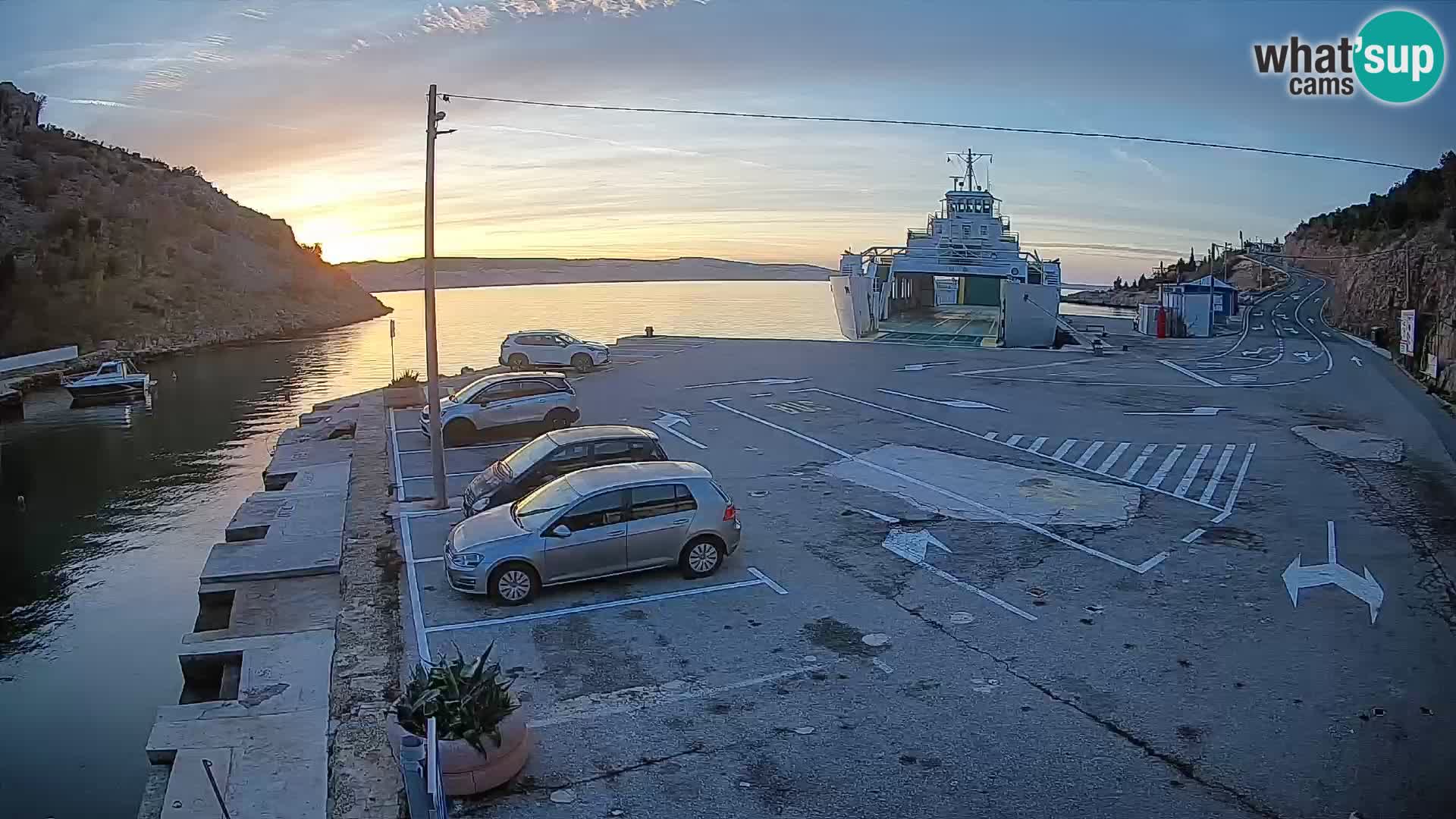 Webcam Prizna ferry port to Pag island