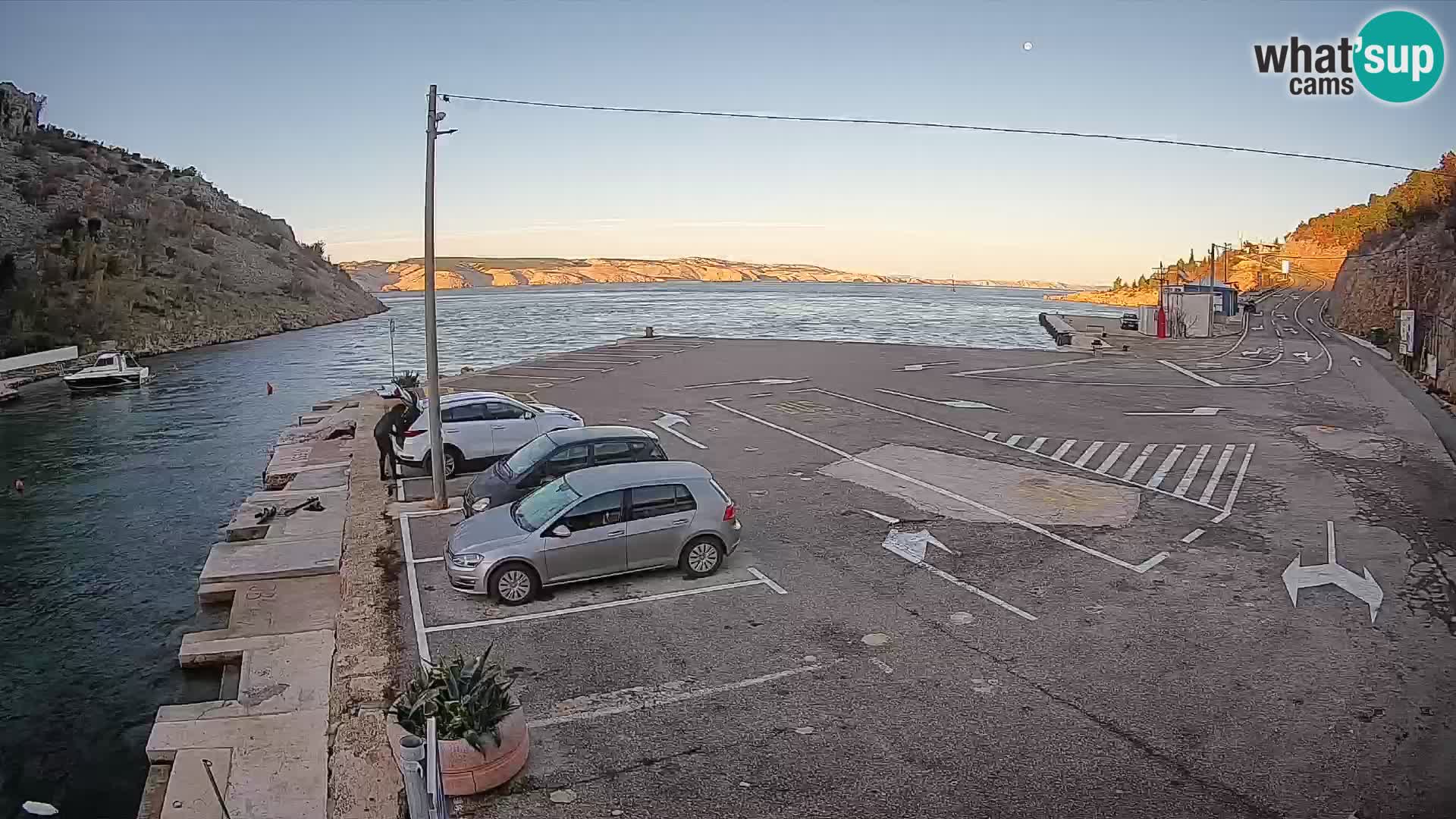 Webcam port de ferry de Prizna – vers l’île de Pag