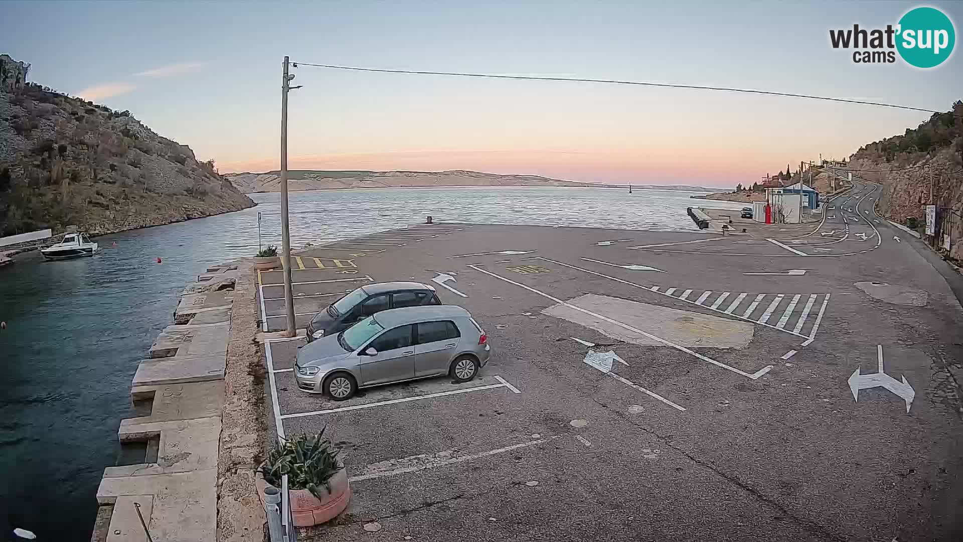 Webcam Prizna ferry port to Pag island