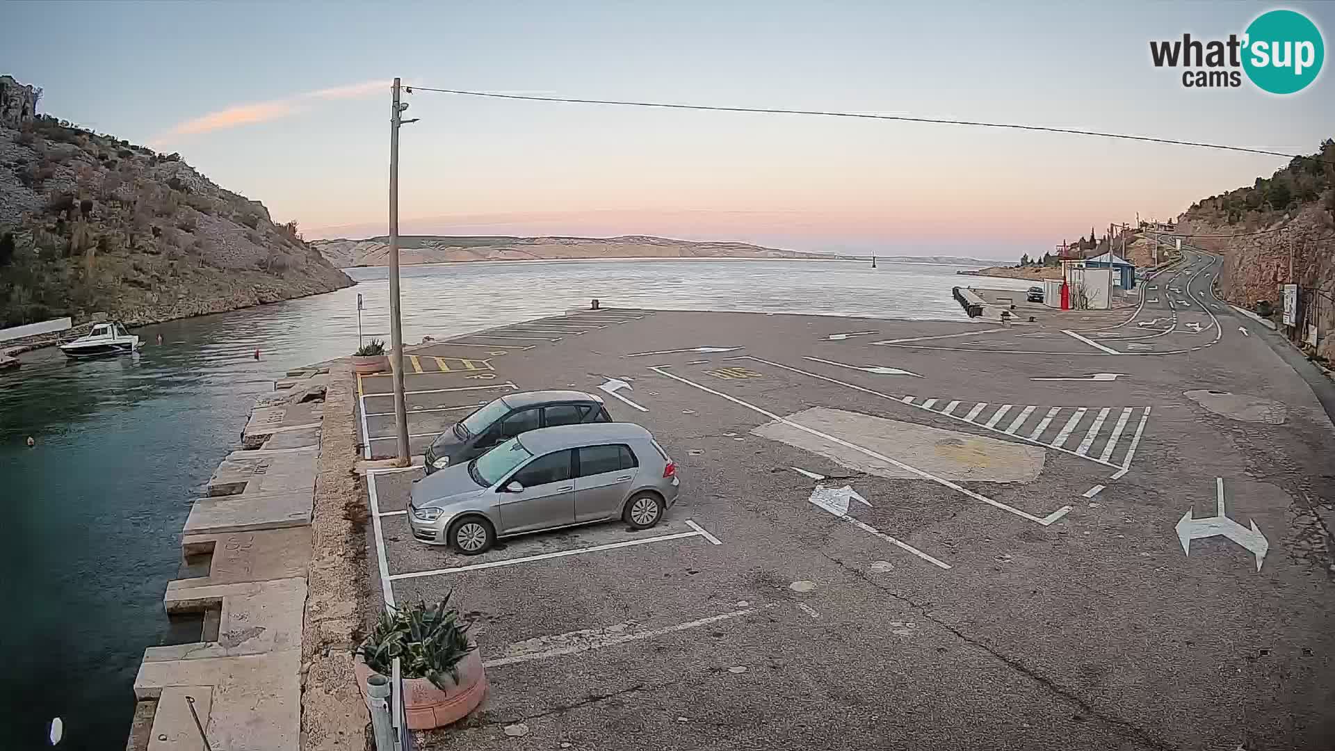 Webcam Prizna ferry port to Pag island