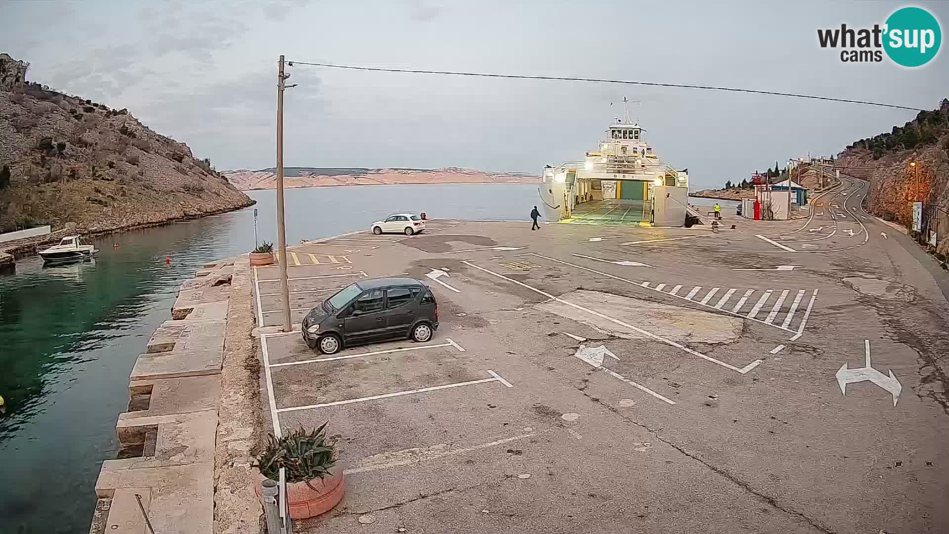 Webcam Prizna ferry port to Pag island