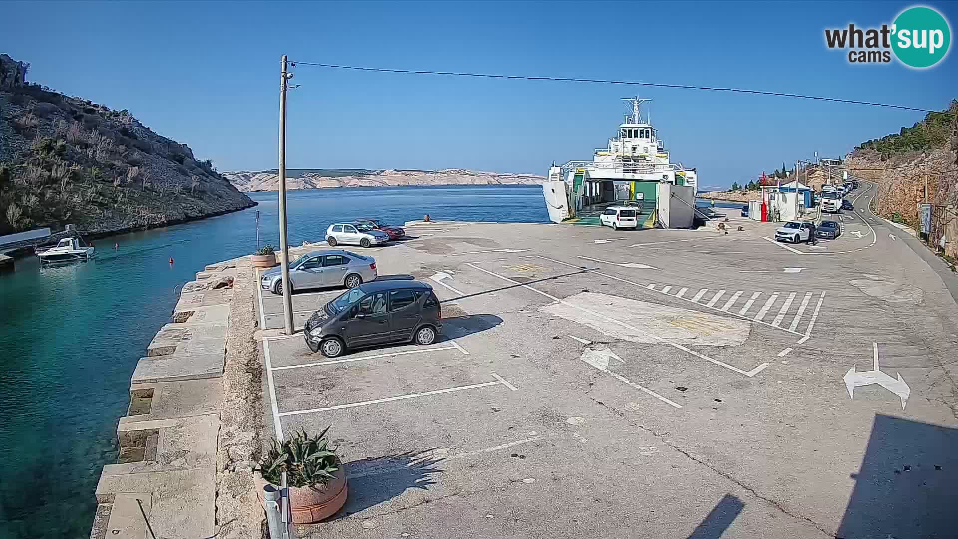 Webcam Prizna ferry port to Pag island