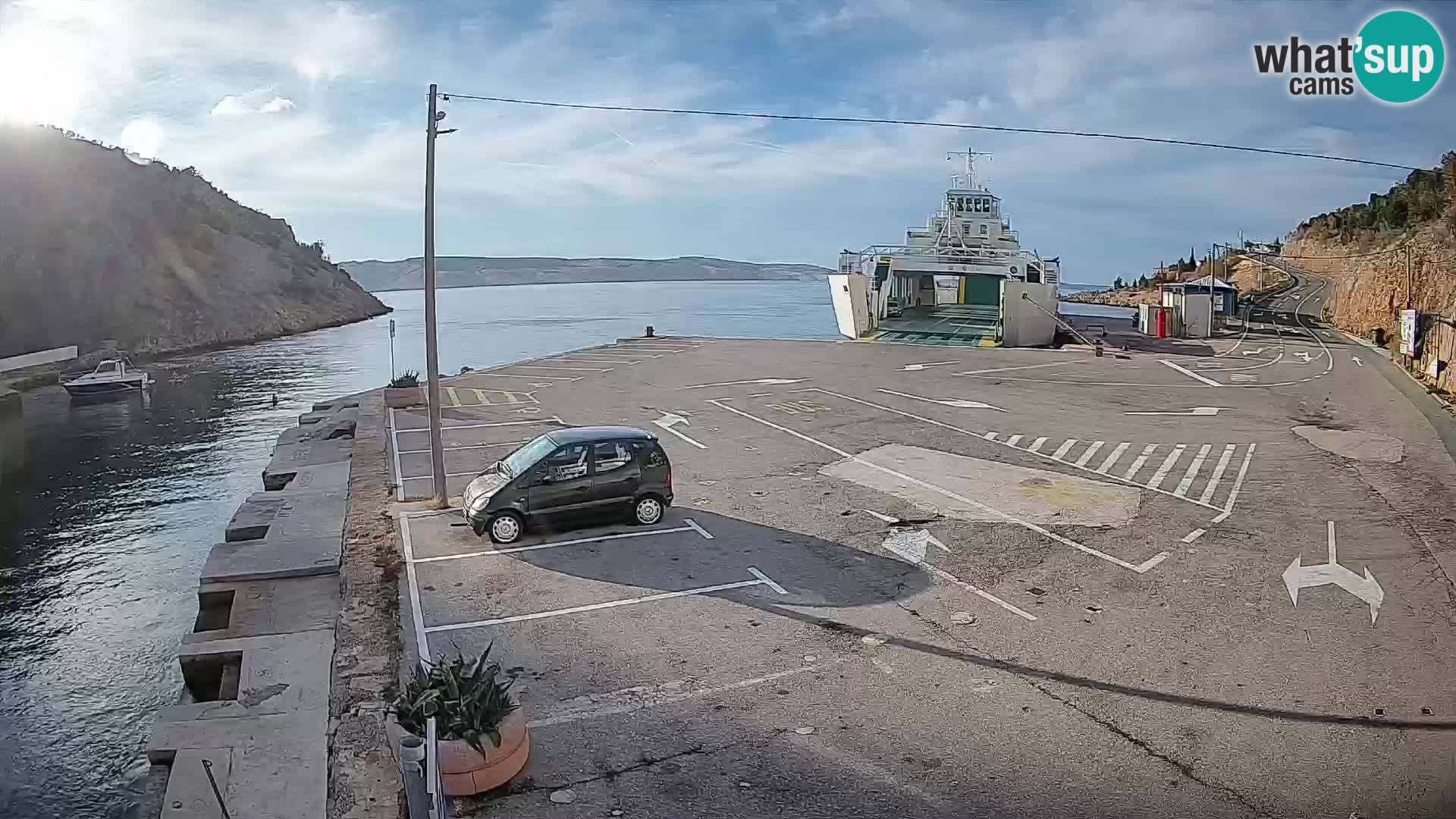 Webcam Prizna ferry port to Pag island