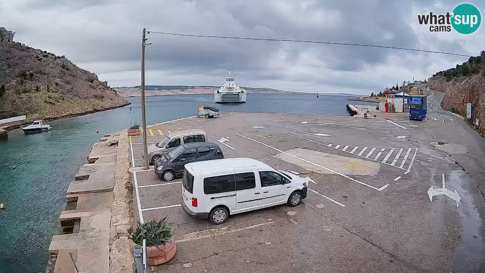 Webcam Prizna ferry port to Pag island