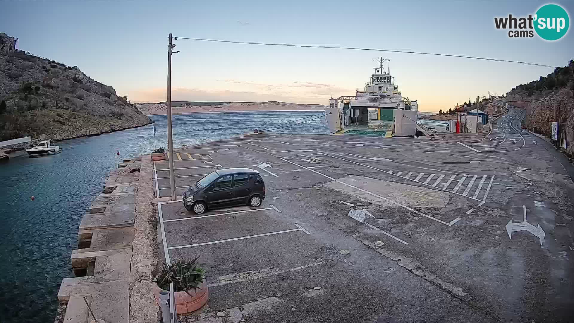 Webcam port de ferry de Prizna – vers l’île de Pag
