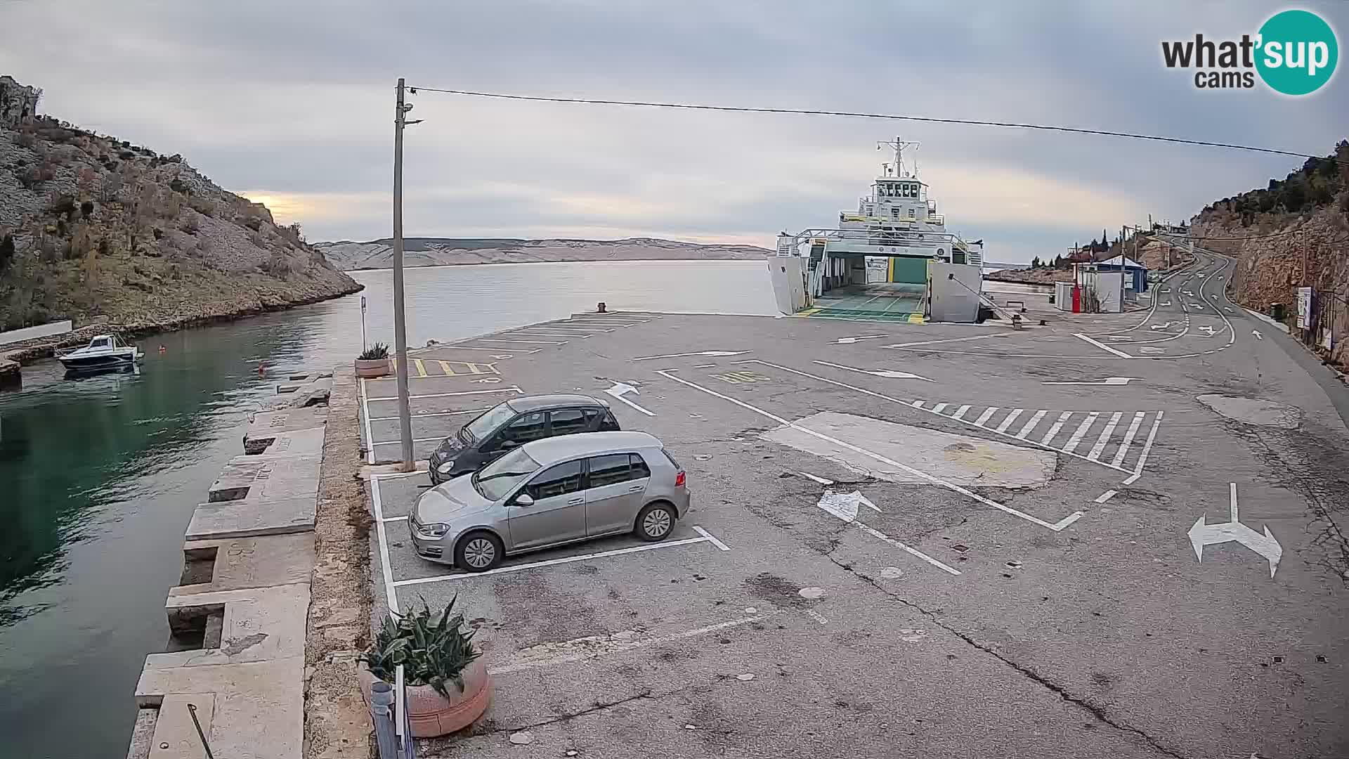 Webcam port de ferry de Prizna – vers l’île de Pag