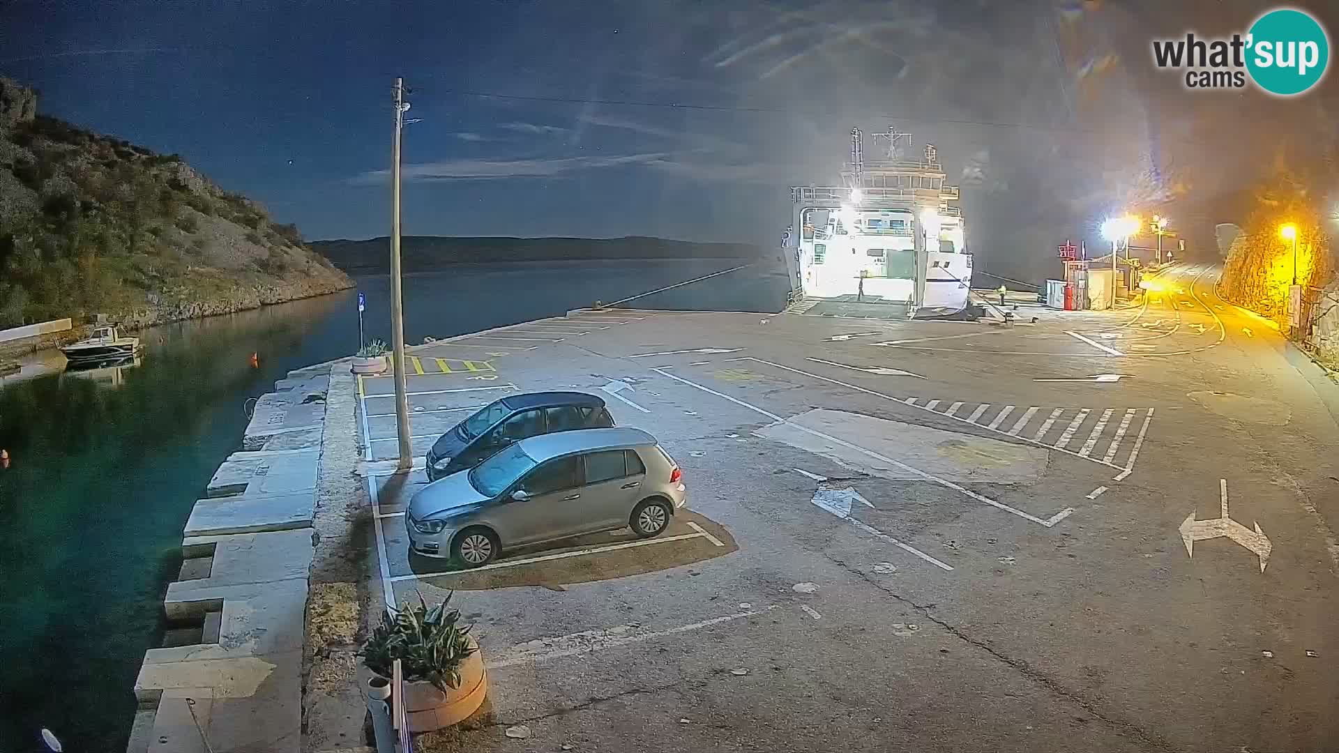 Webcam del puerto de ferris de Prizna – hacia la isla de Pag