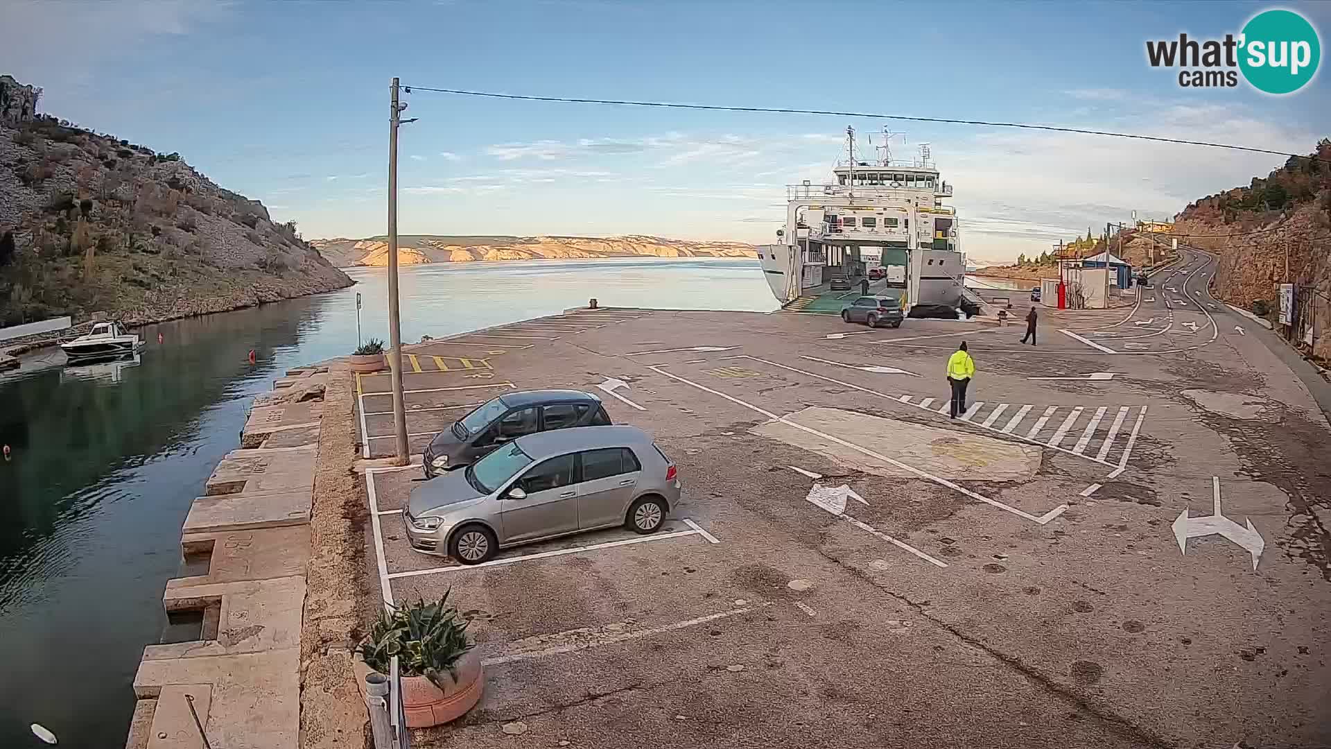 Webcam Prizna ferry port to Pag island