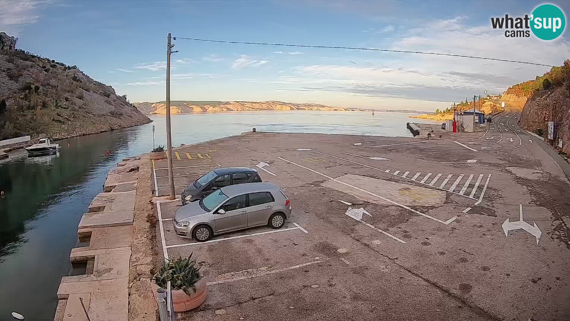 Webcam Prizna ferry port to Pag island