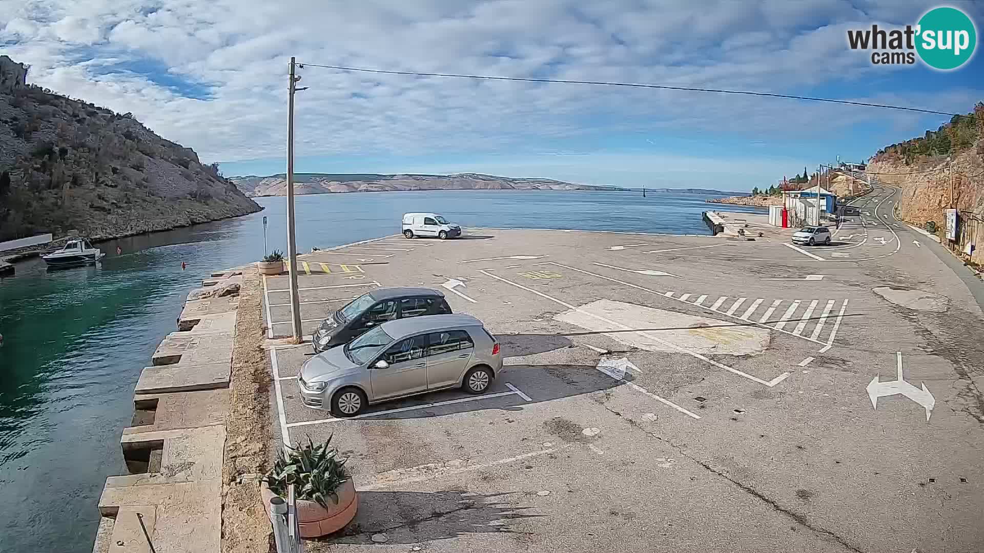 Webcam del puerto de ferris de Prizna – hacia la isla de Pag