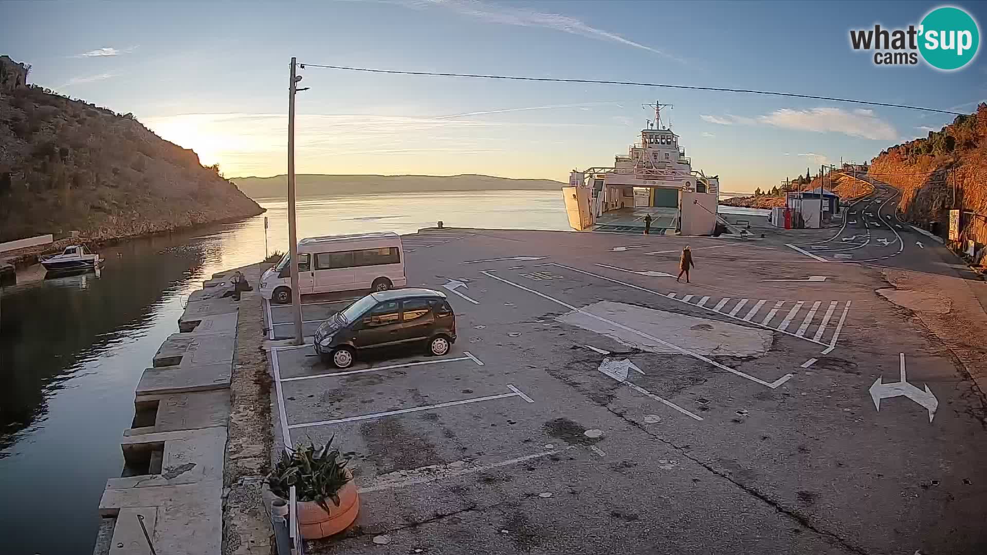Webcam Prizna ferry port to Pag island