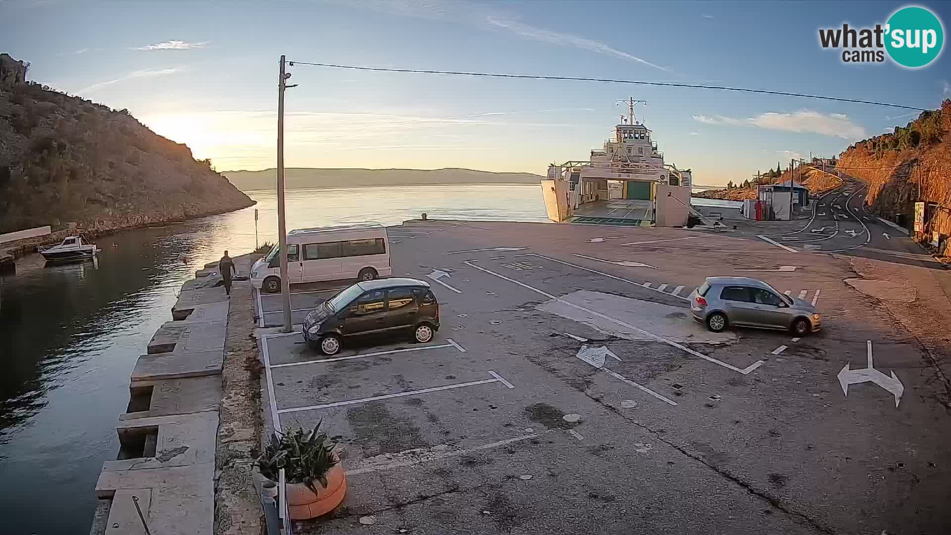 Webcam Prizna ferry port to Pag island