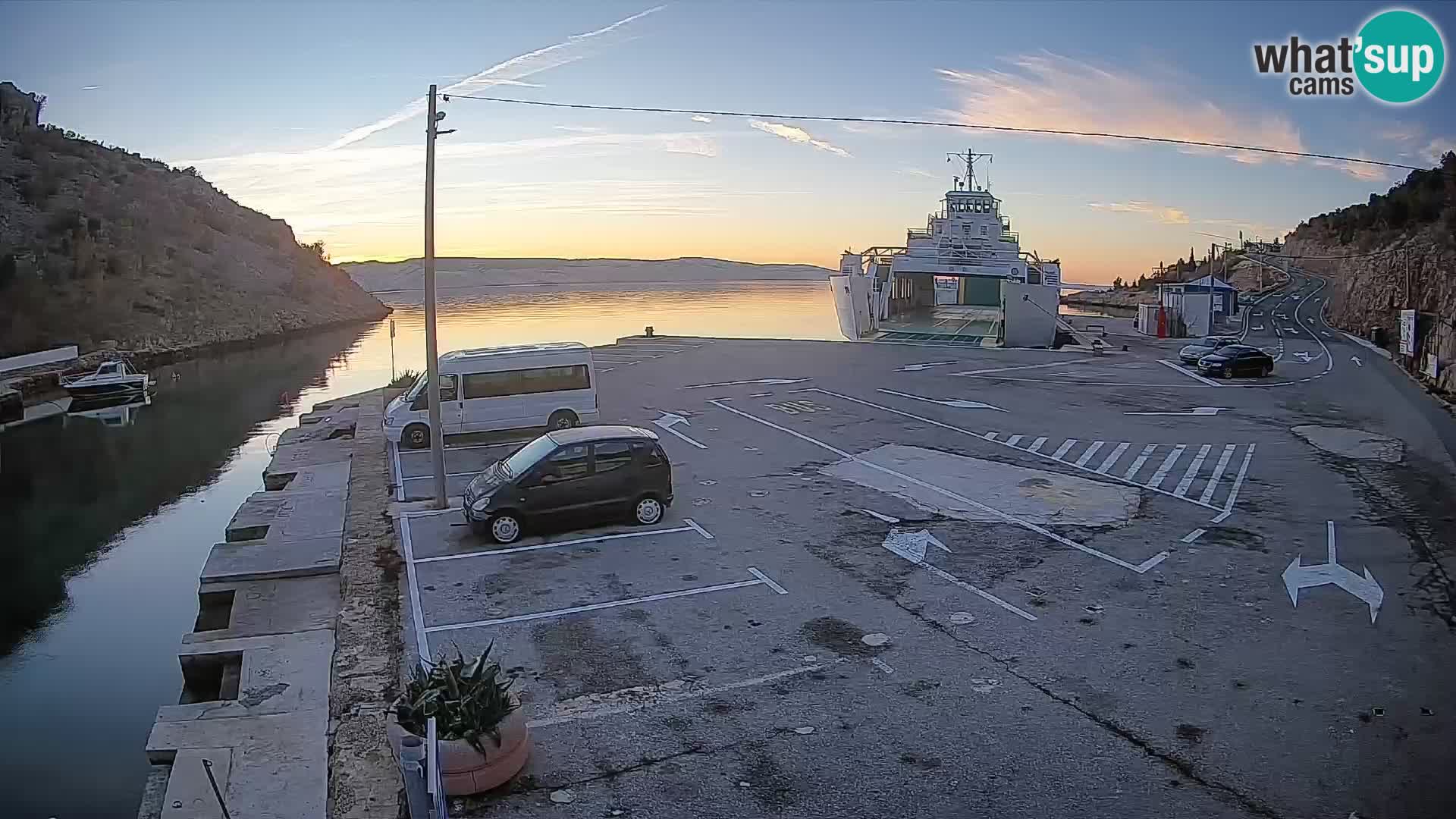 Webcam port de ferry de Prizna – vers l’île de Pag