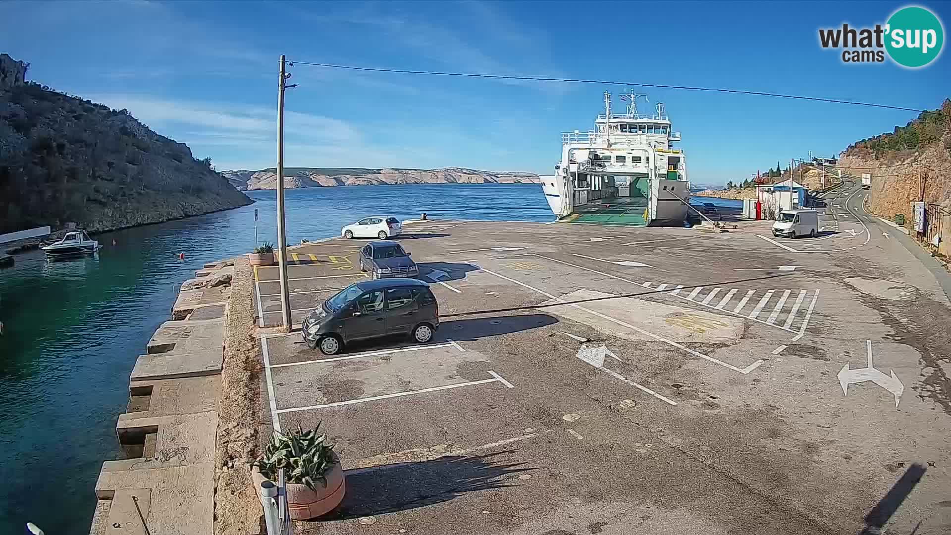 Webcam port de ferry de Prizna – vers l’île de Pag