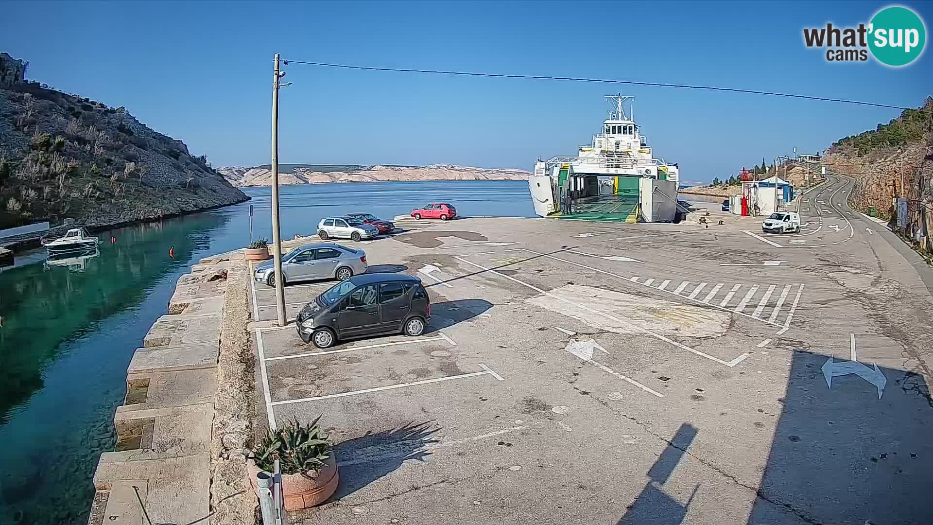 Webcam port de ferry de Prizna – vers l’île de Pag