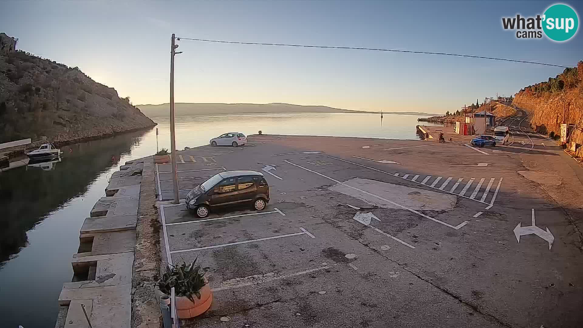 Webcam port de ferry de Prizna – vers l’île de Pag