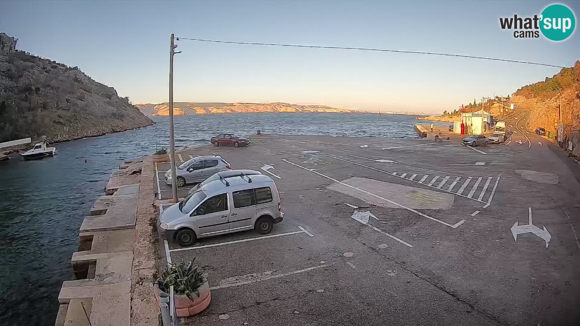 Webcam Prizna ferry port to Pag island