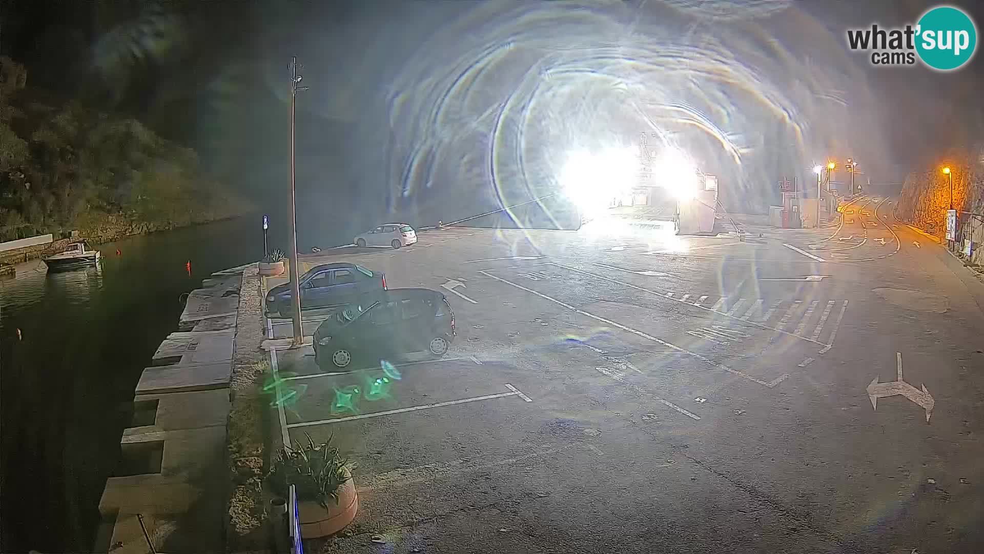 Webcam del puerto de ferris de Prizna – hacia la isla de Pag