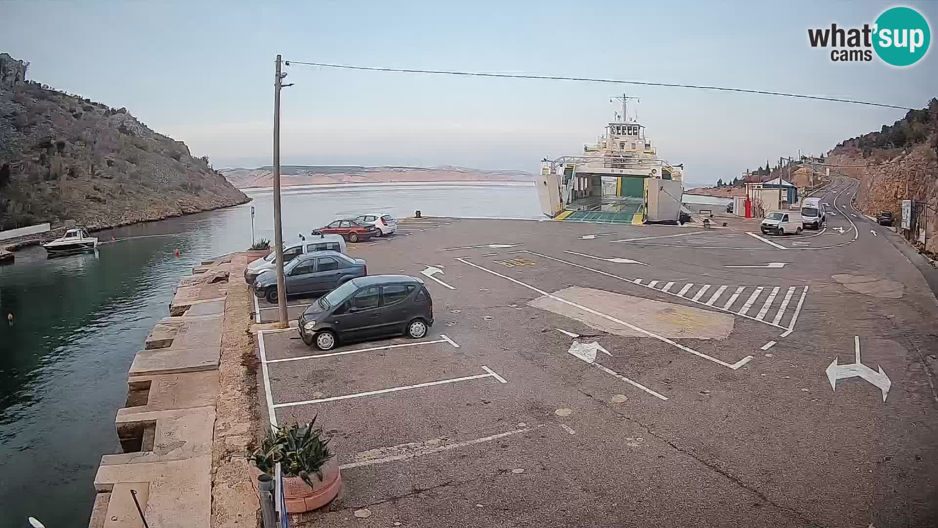 Webcam Prizna ferry port to Pag island