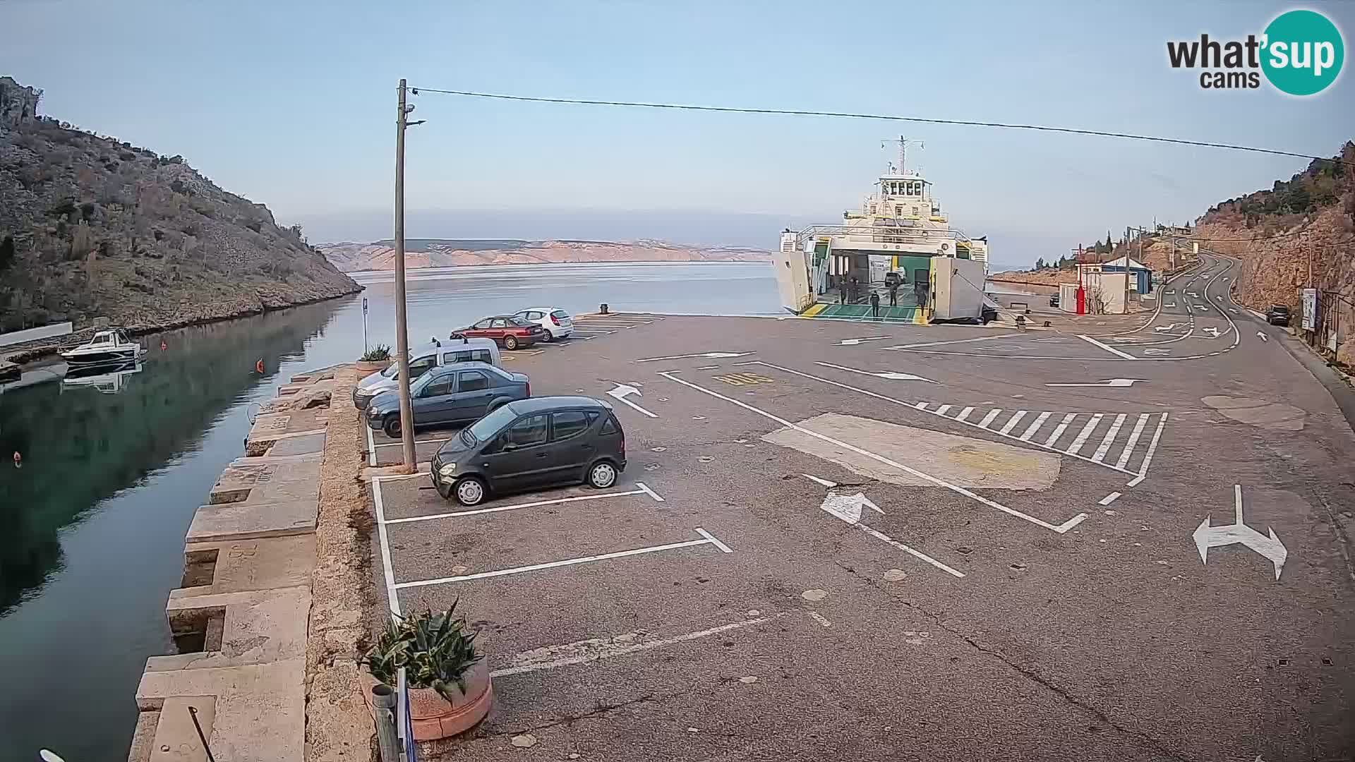 Webcam Prizna ferry port to Pag island