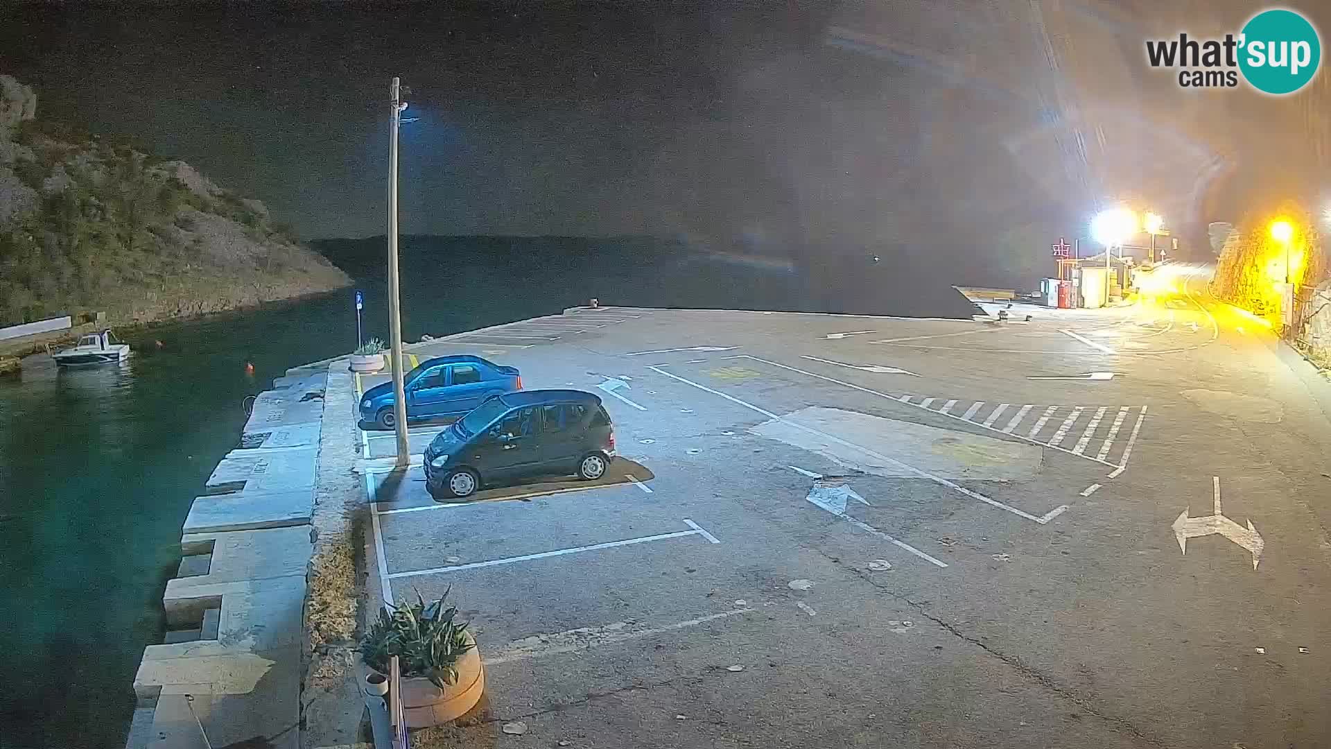 Webcam del puerto de ferris de Prizna – hacia la isla de Pag