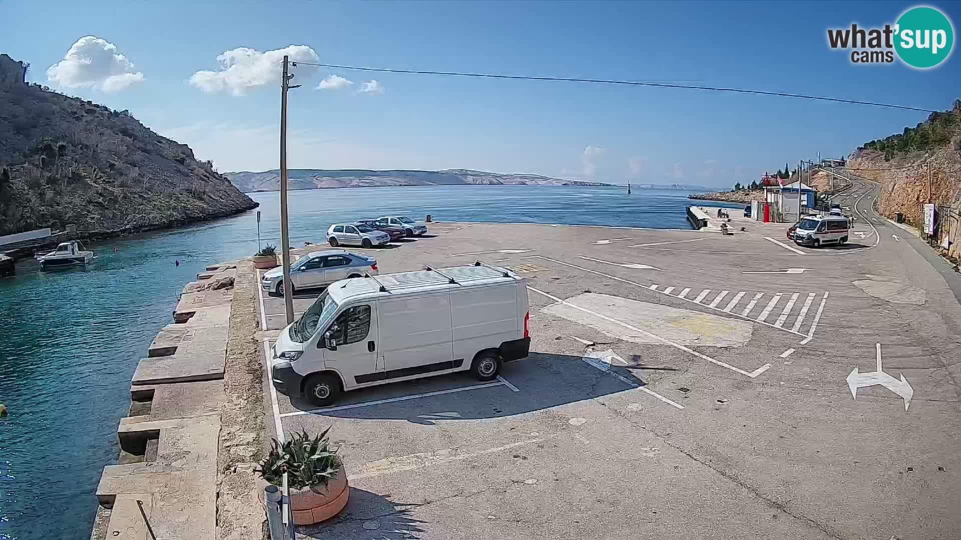 Webcam del puerto de ferris de Prizna – hacia la isla de Pag