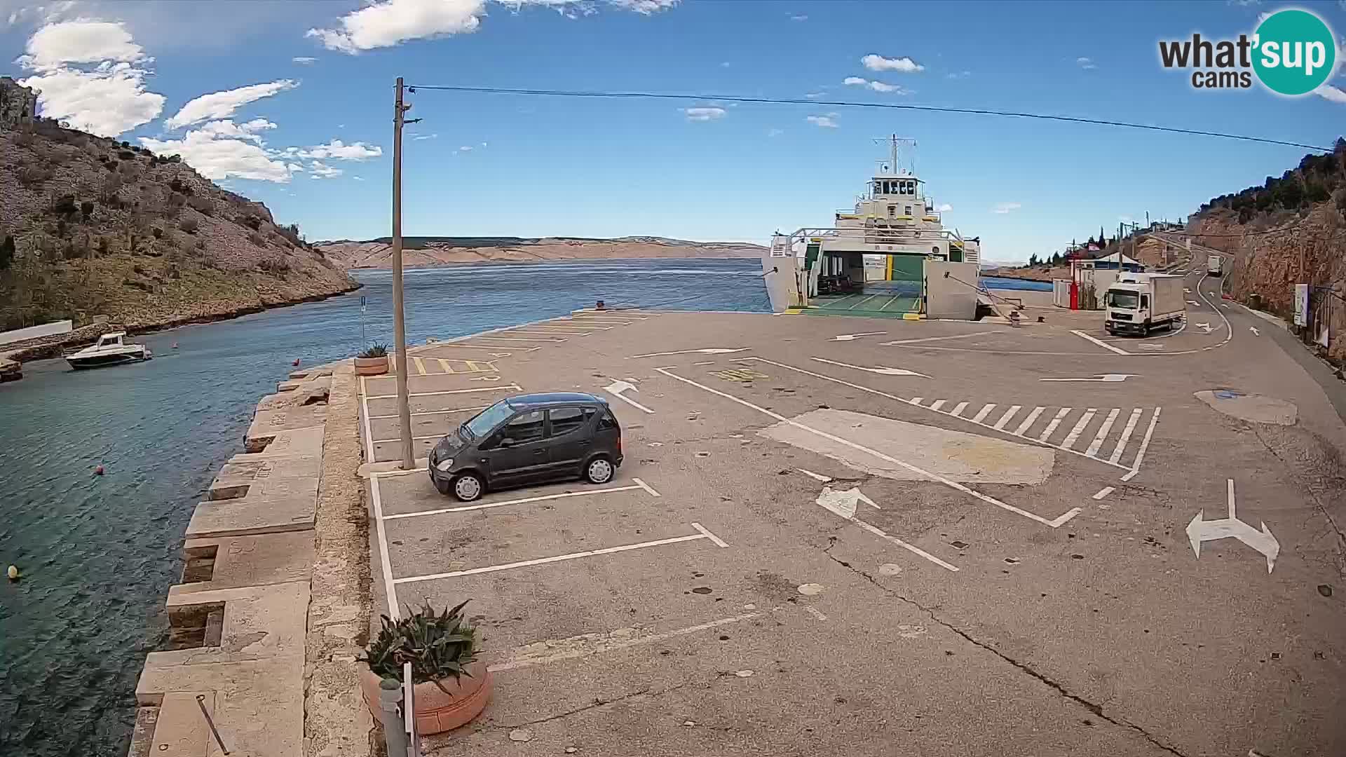 Webcam Prizna ferry port to Pag island