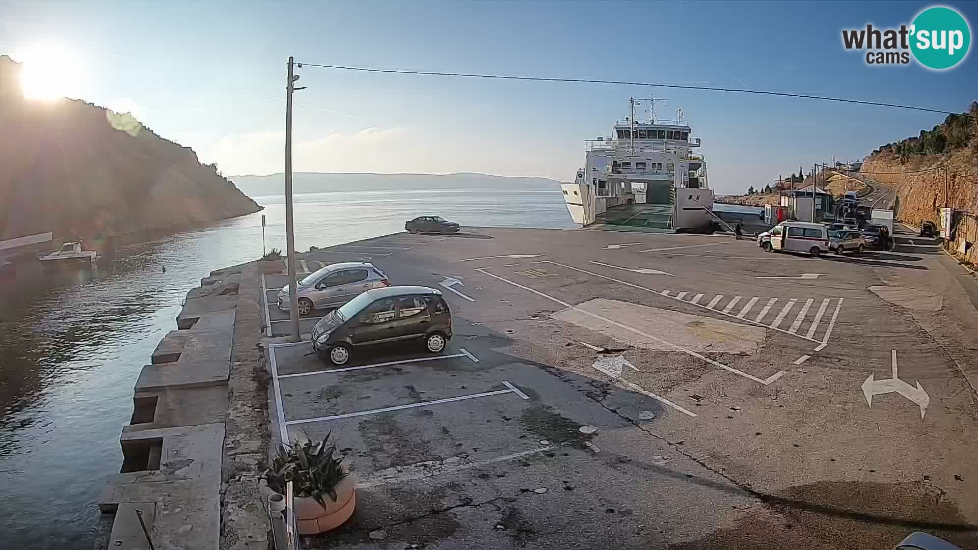 Webcam Prizna ferry port to Pag island