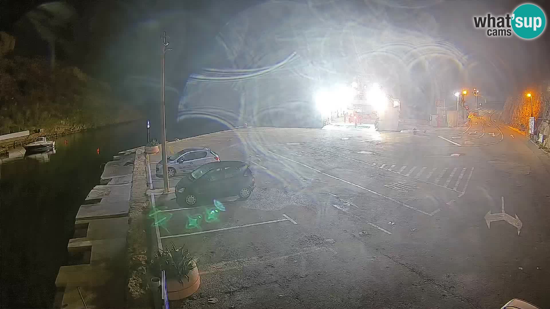 Webcam del puerto de ferris de Prizna – hacia la isla de Pag