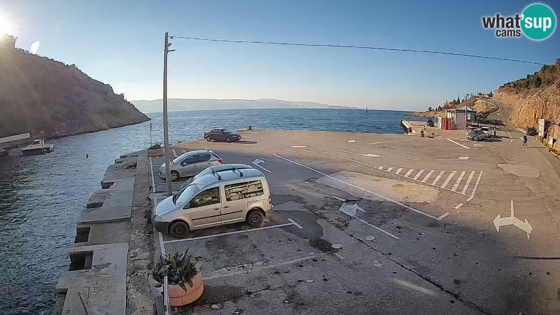 Webcam Prizna ferry port to Pag island