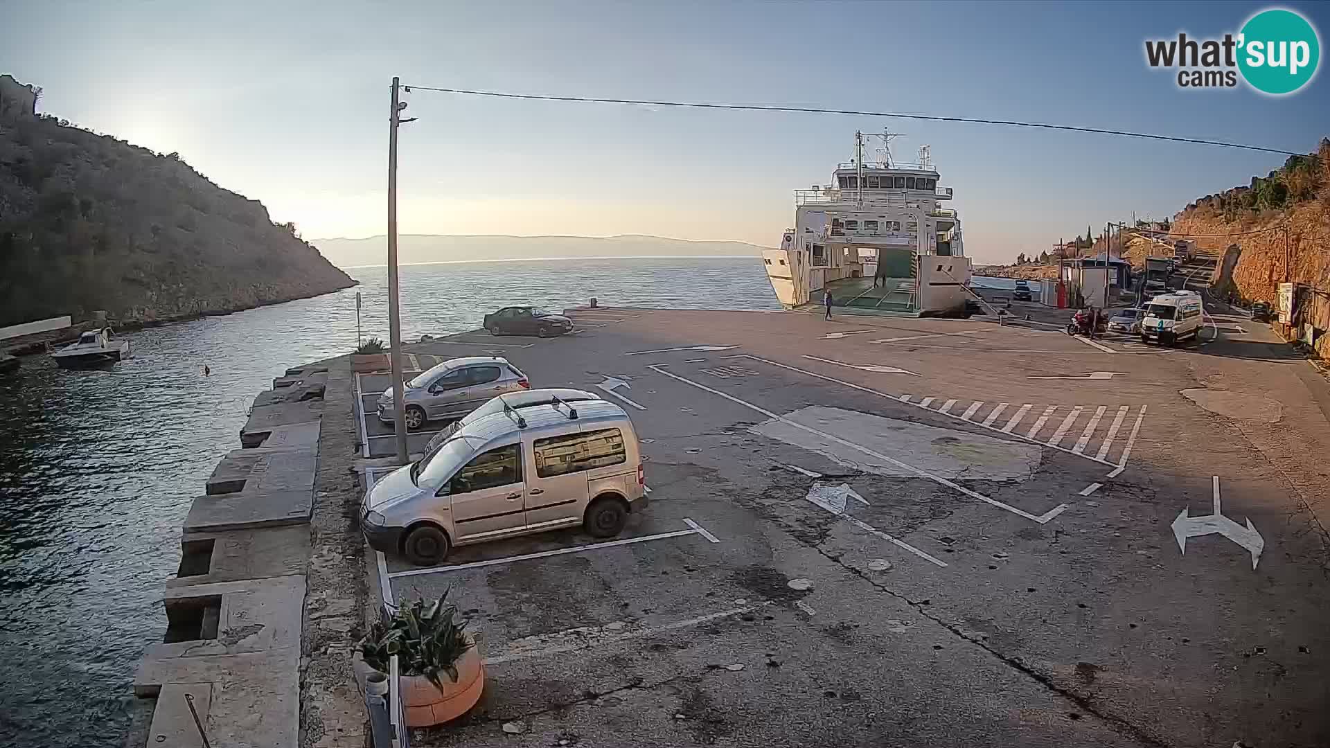 Webcam Prizna ferry port to Pag island