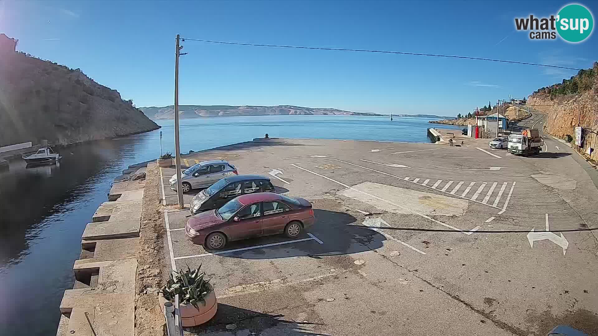 Webcam del puerto de ferris de Prizna – hacia la isla de Pag