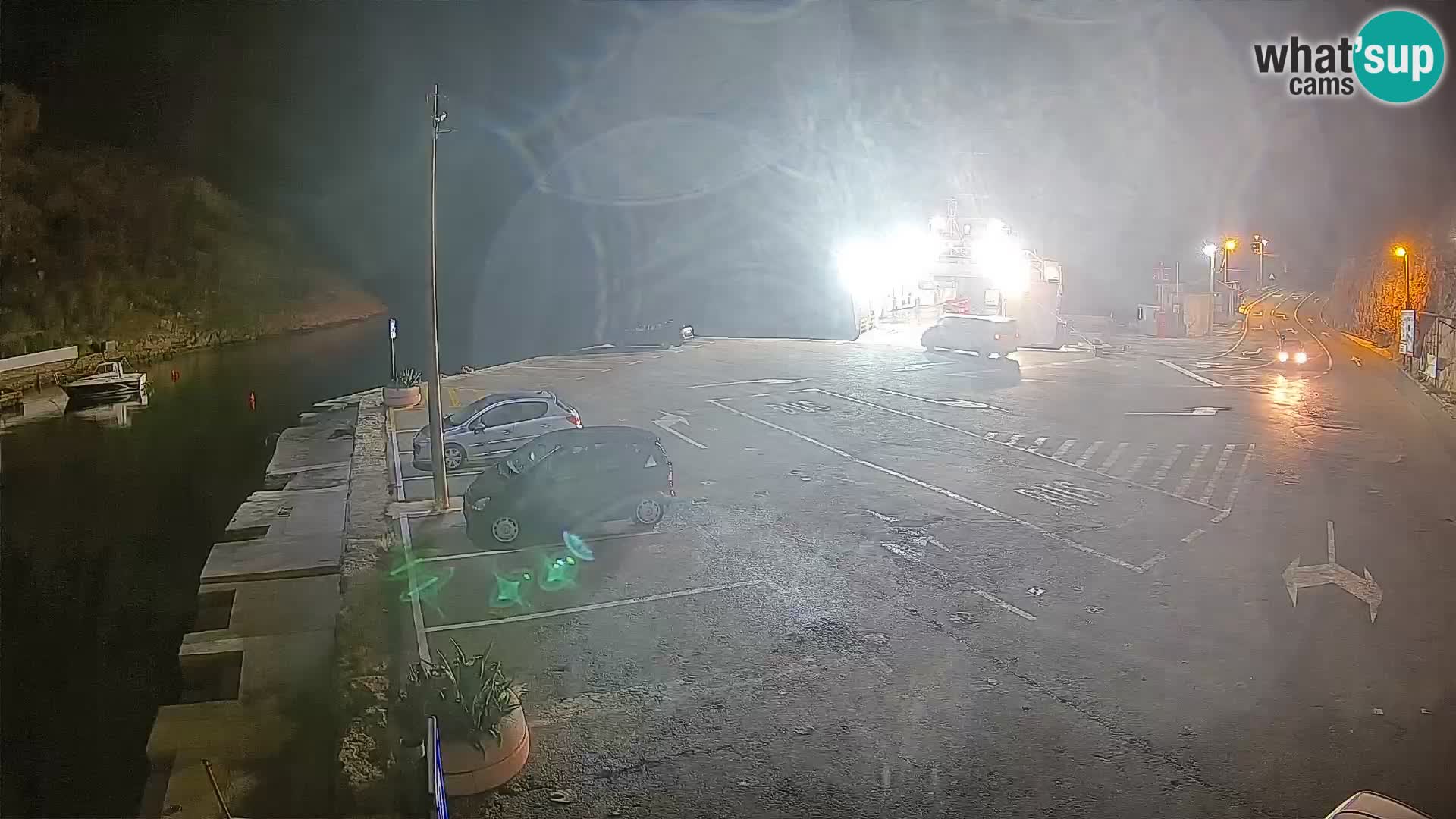 Webcam del puerto de ferris de Prizna – hacia la isla de Pag