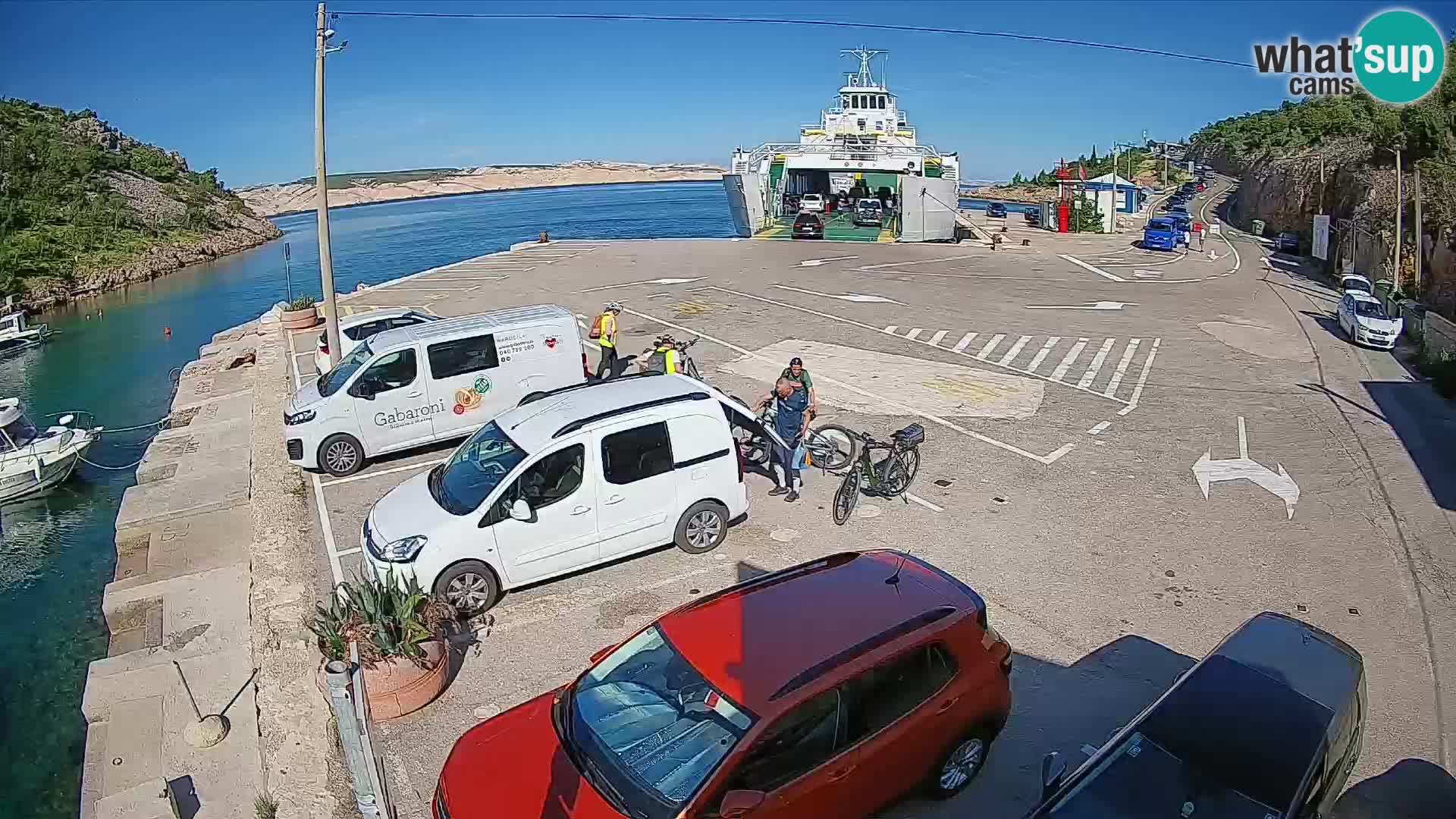 banchina commerciale imbarco traghetti per palau