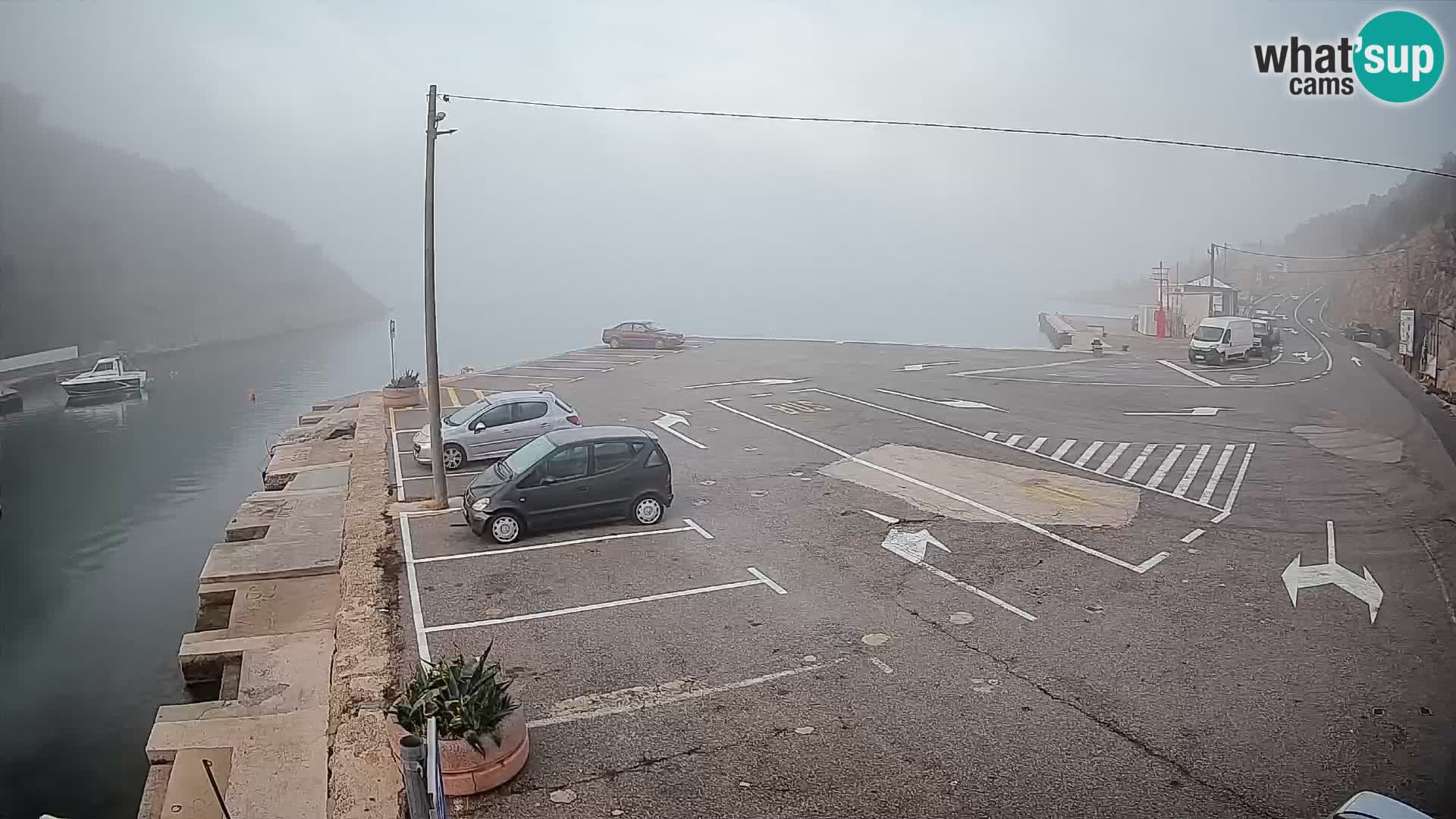 Webcam del puerto de ferris de Prizna – hacia la isla de Pag