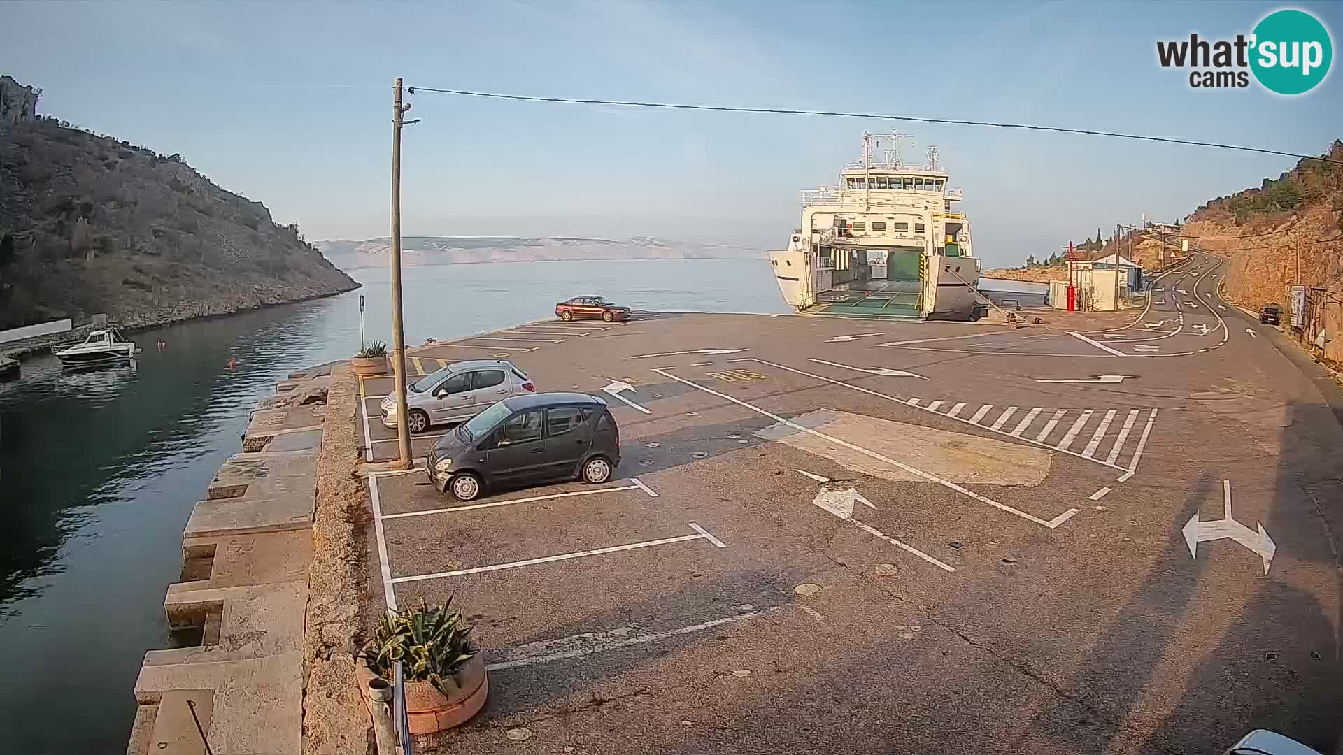 Webcam Prizna ferry port to Pag island