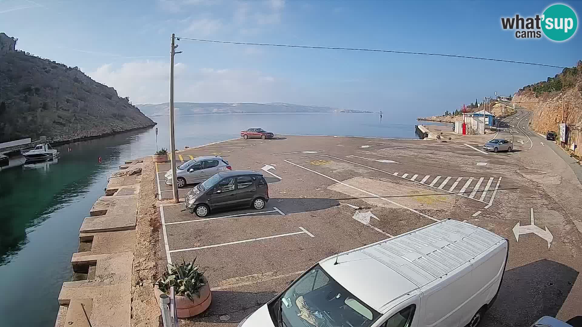 Web kamera trajektna luka Prizna – prema otoku Pag