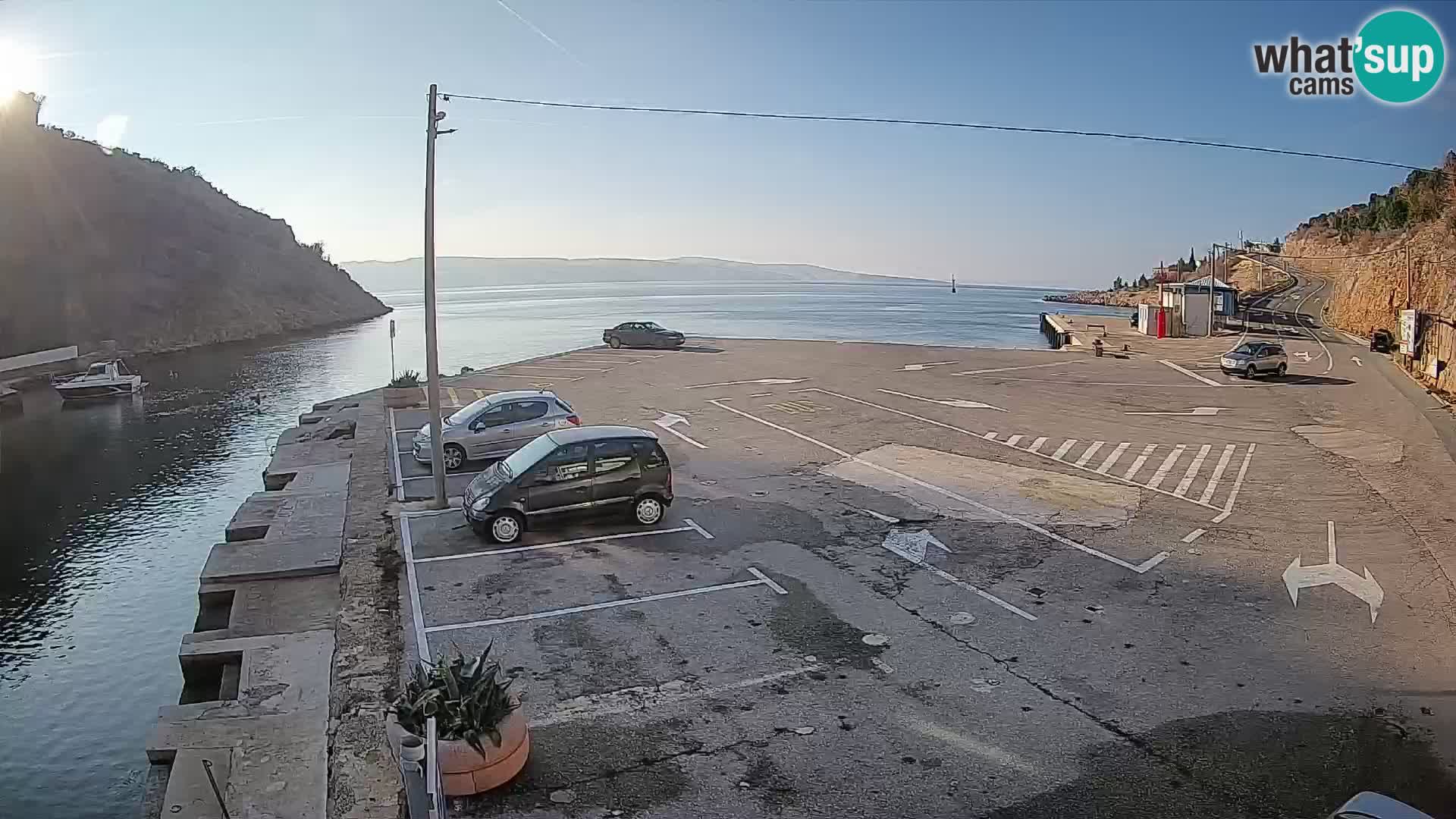 Webcam port de ferry de Prizna – vers l’île de Pag